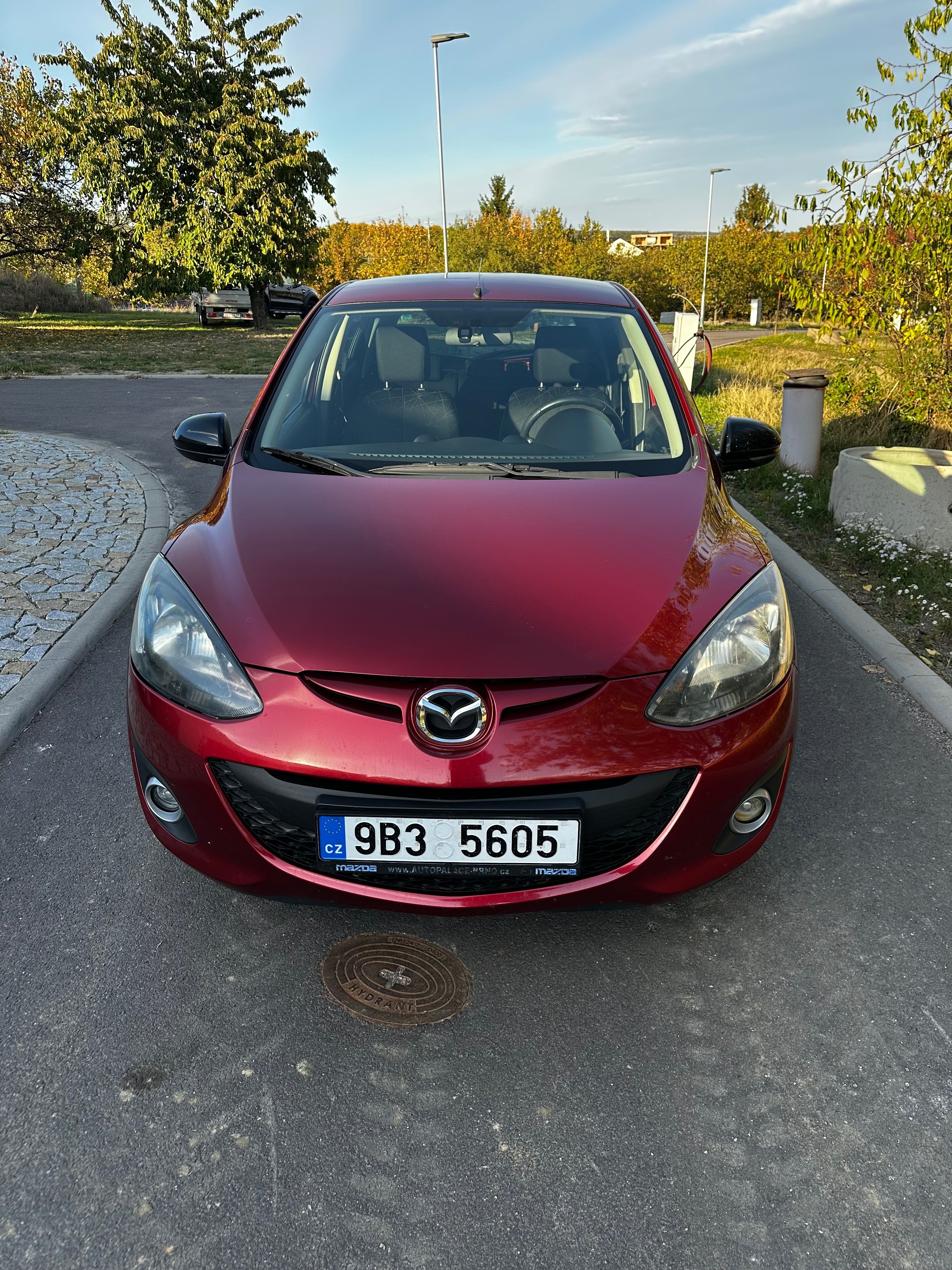 Mazda 2, 1.3 benzin,1.MAJ.,94 263 km - fotka 2