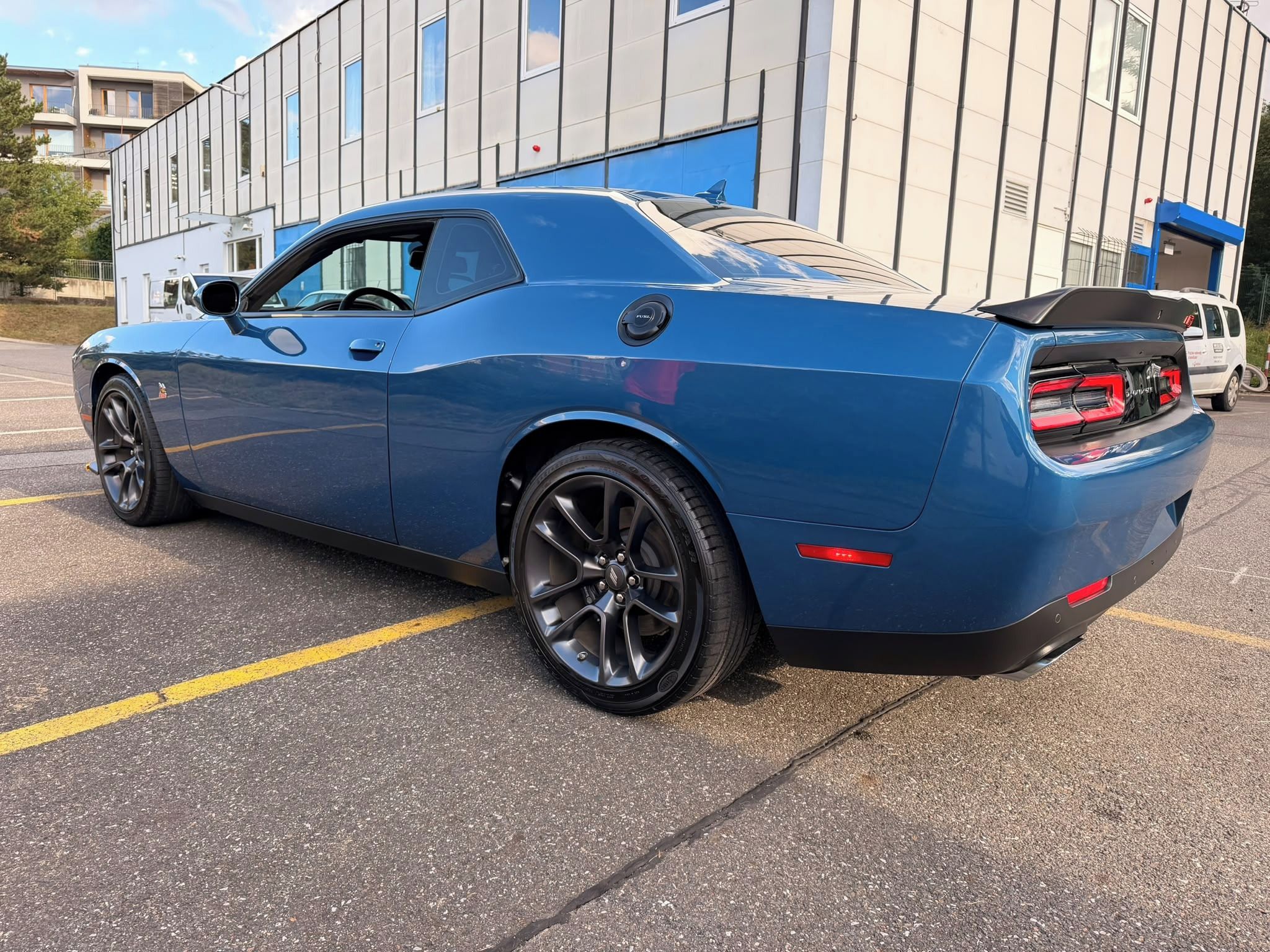 Dodge Challenger, Prodám Dodge Challenger 6.4 - fotka 6