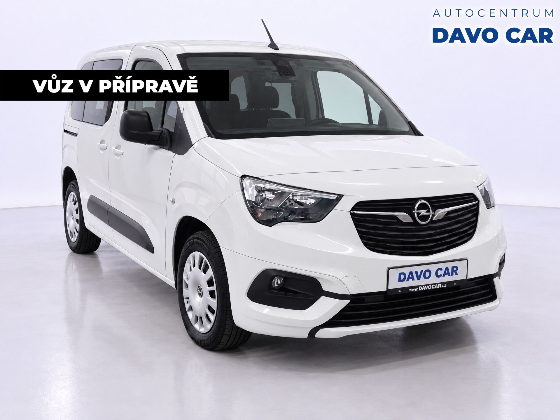Opel Combo, 1,2 Turbo 81kW Edition Plus CZ - fotka 4