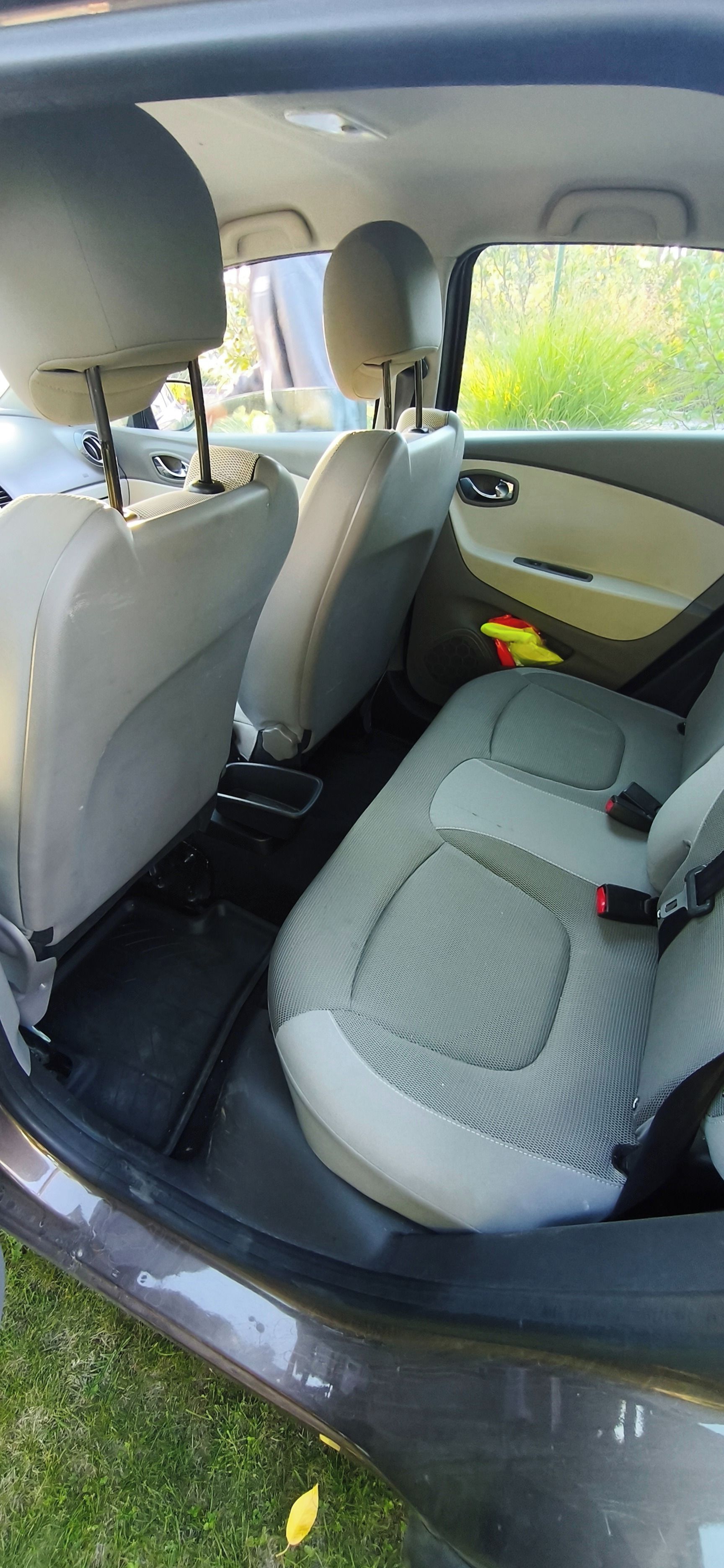 Renault Captur, 0.9 serviska - fotka 6