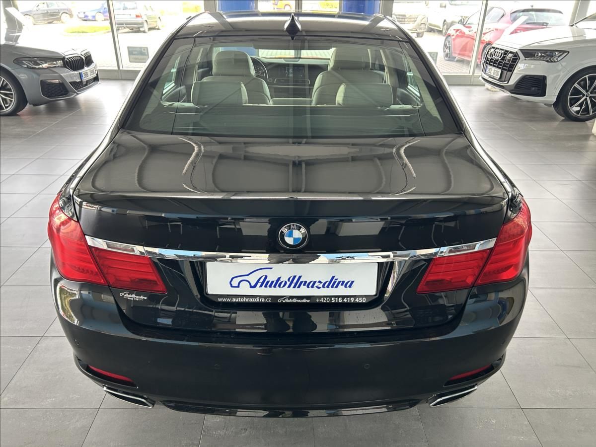 BMW Řada 7, 3,0   740xD 225kW,SERVISKA,TAŽ - fotka 5