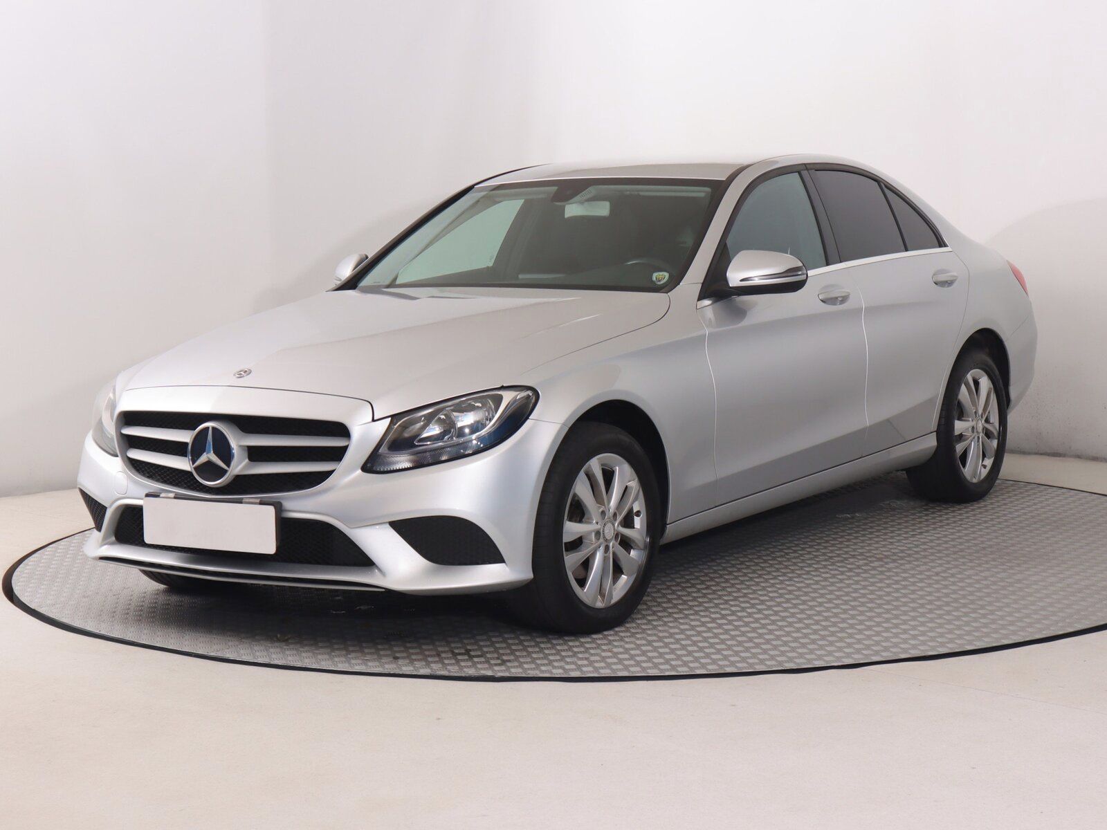 Mercedes-Benz Třídy C, 220 d 4MATIC, Classic, Automat - fotka 2
