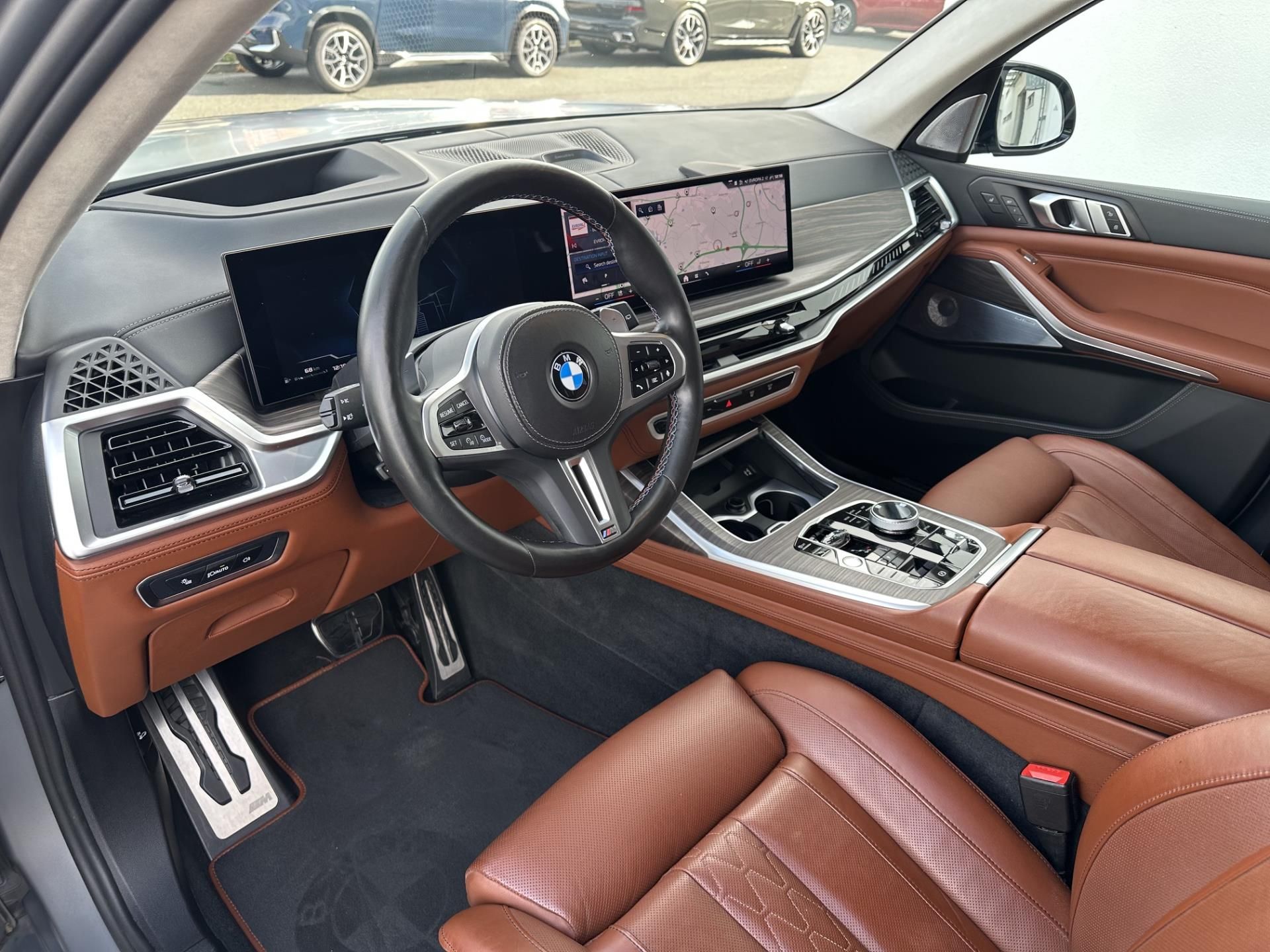 BMW X7, X7 M60i xDrive - fotka 5