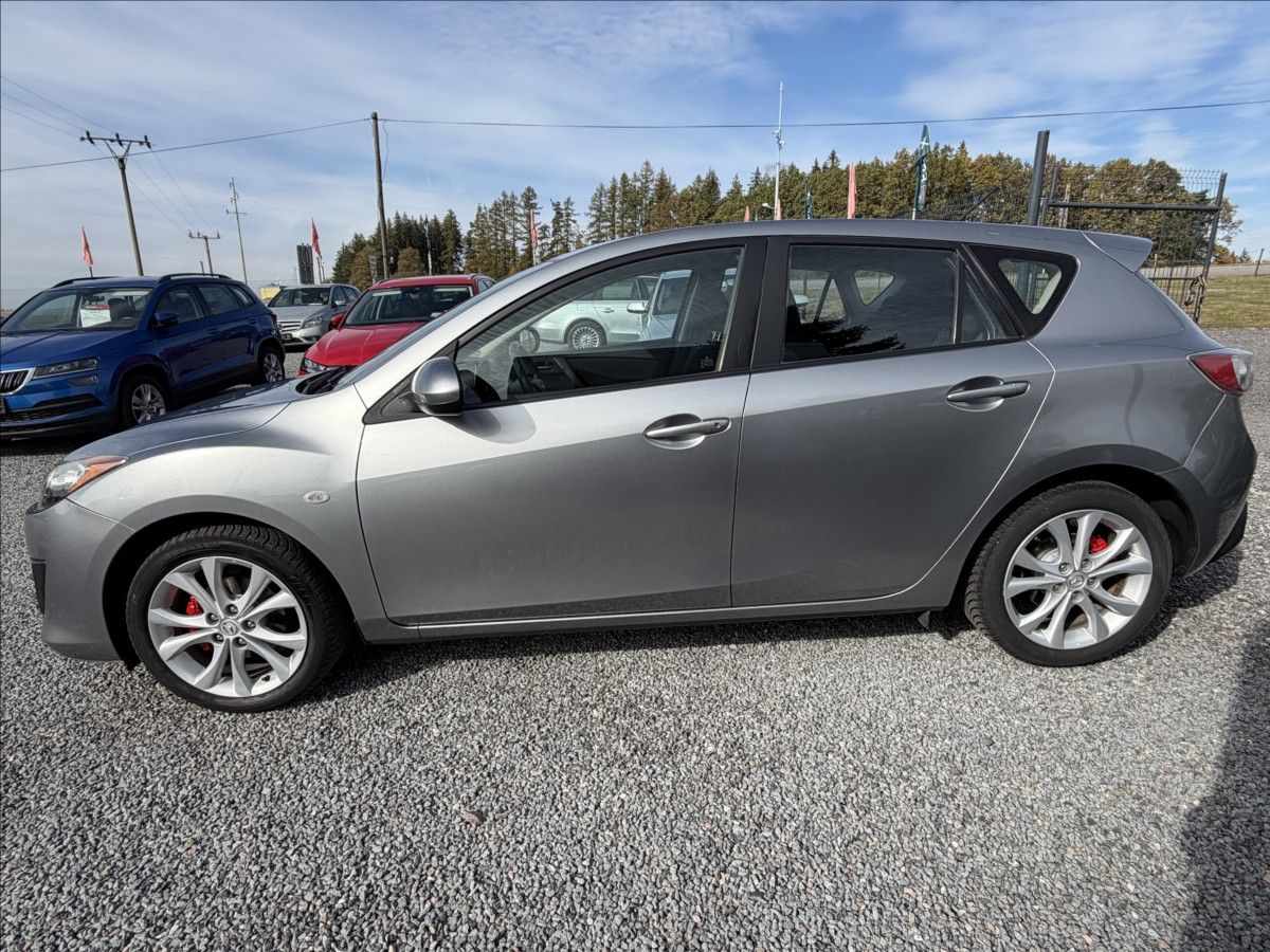 Mazda 3, 1,6   i 77 kw - fotka 4