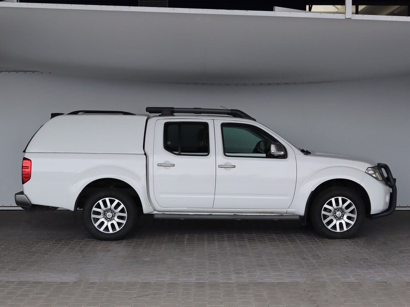 Nissan Navara, 2.5 D, 4X4, Serv.kniha - fotka 6