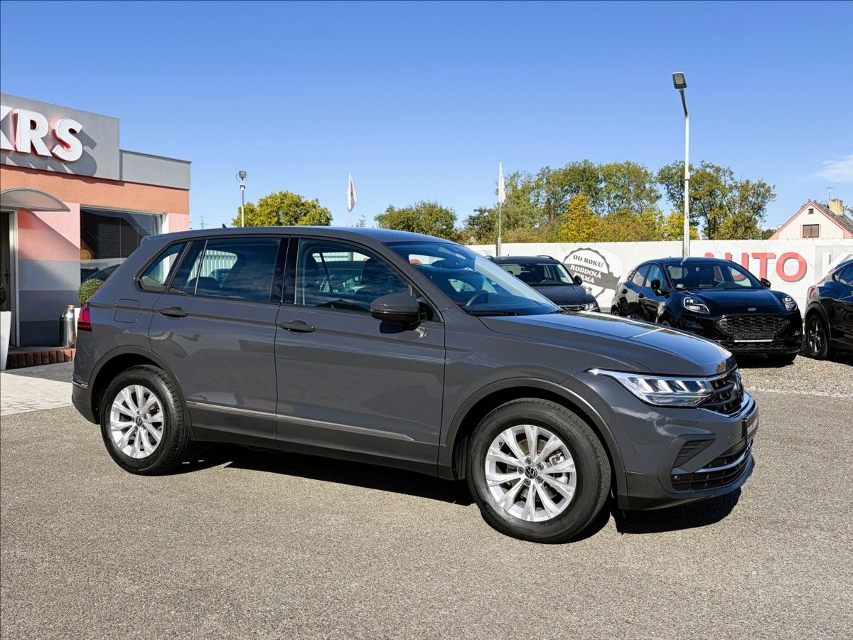 Volkswagen Tiguan, 1,5 TSi  zánovní,vůz, 1.Maj,DP - fotka 2