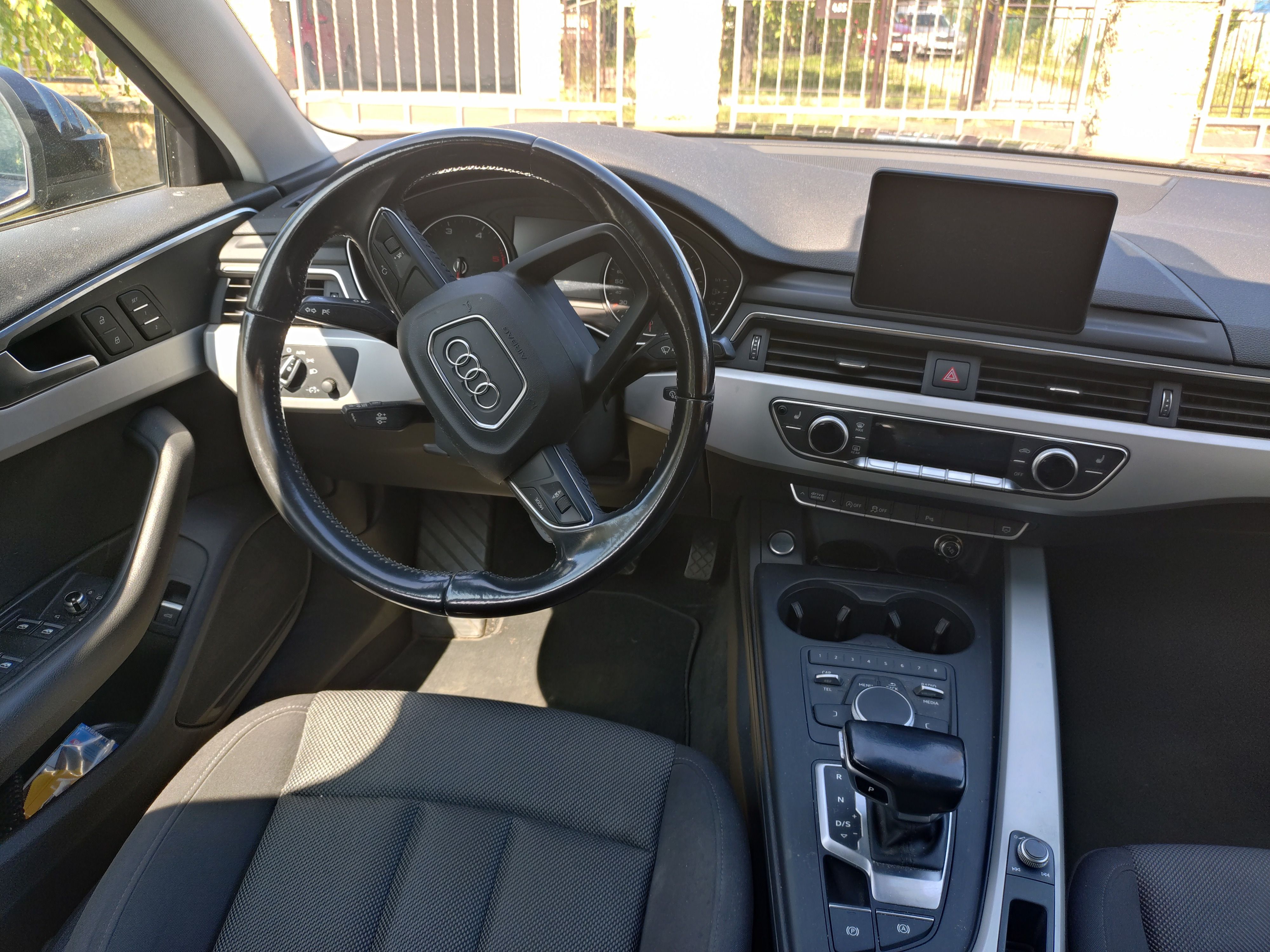 Audi A4, Audi A4 Quatro 2.0 limuzína - fotka 4