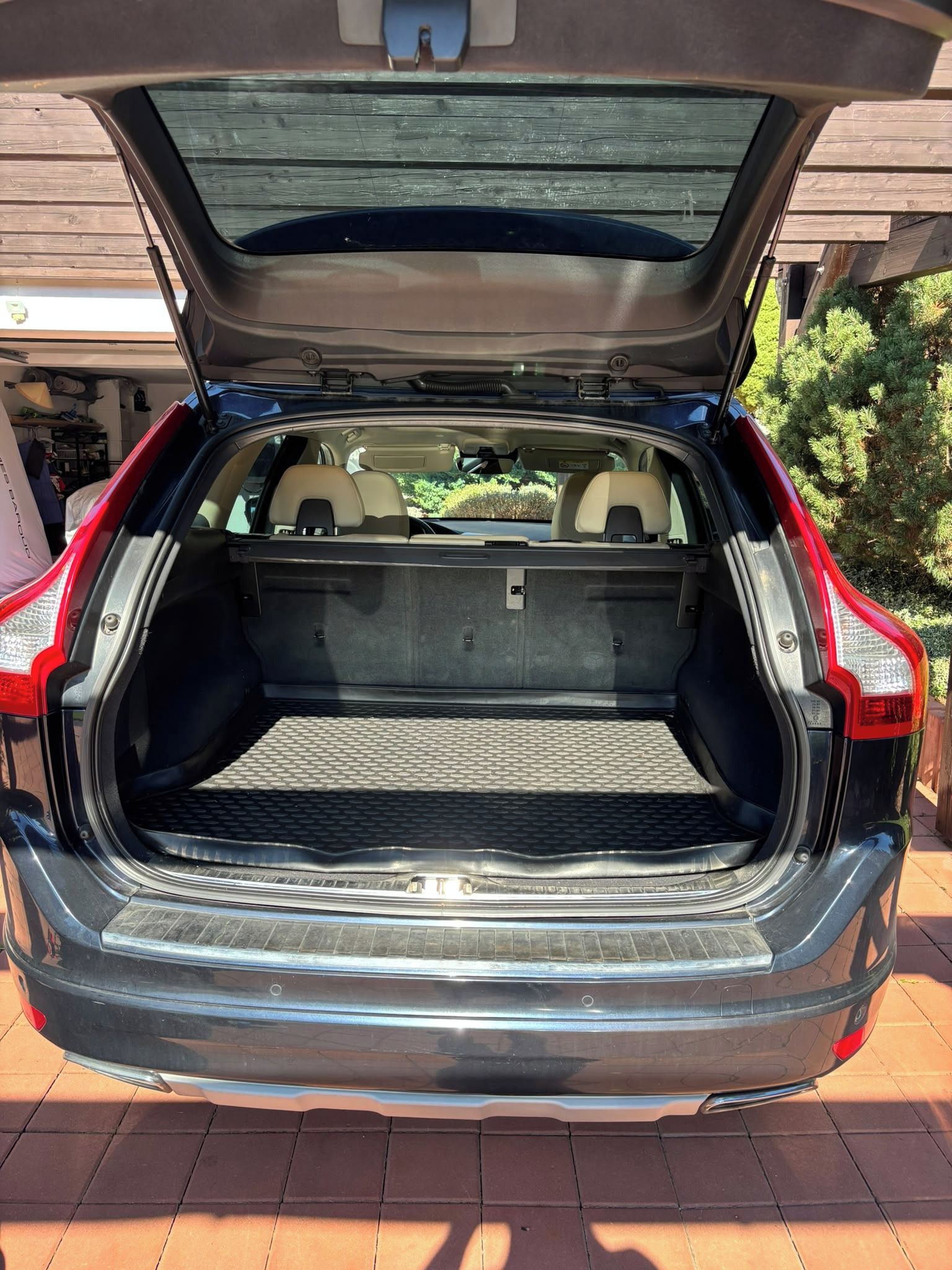 Volvo XC60, Volvo XC60 2.4 D4 AWD ( 4x4 ) - fotka 5