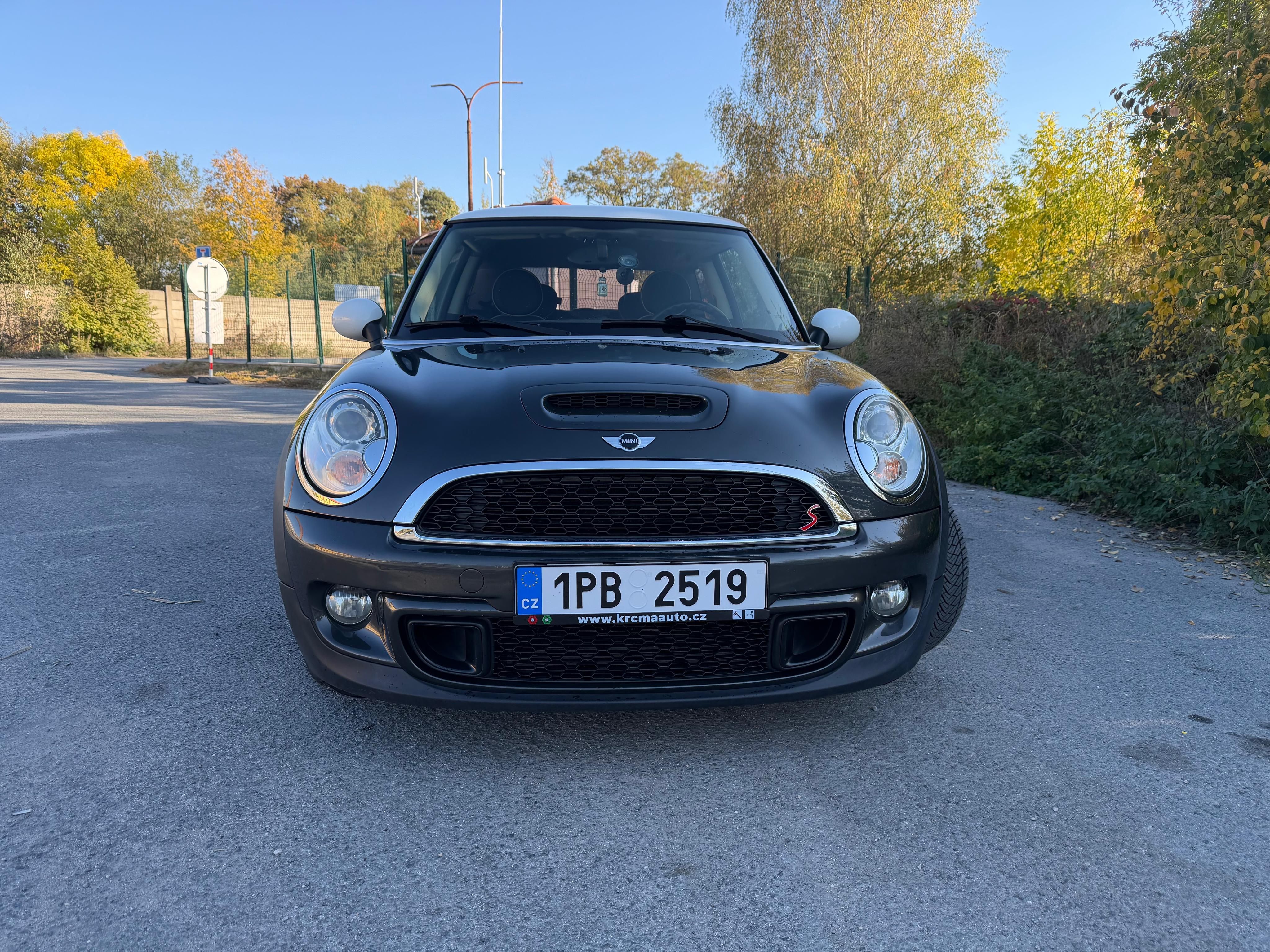 Mini Cooper S, MINI Cooper S automat - fotka 3