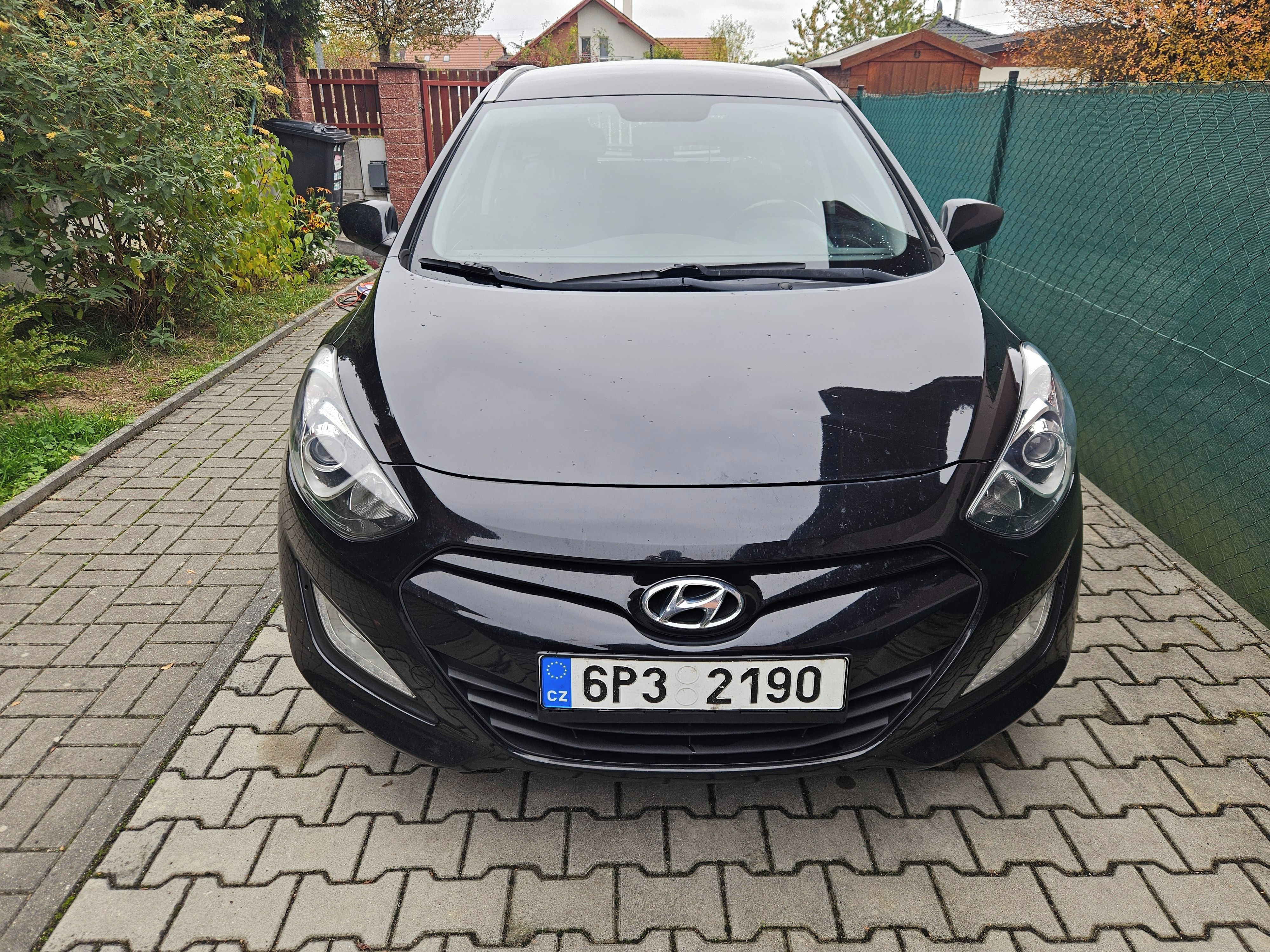 Hyundai i30, Hyunda i30 Kombi 1.6 MPI - fotka 2