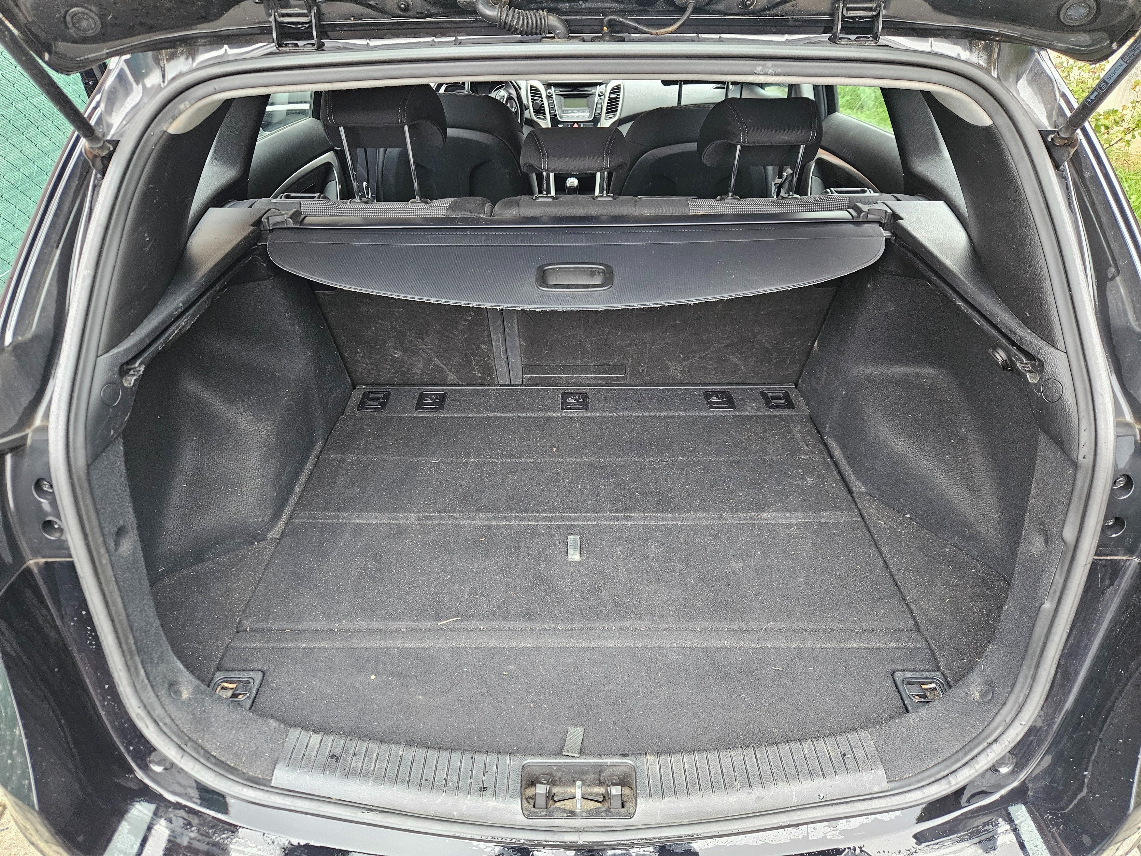 Hyundai i30, Hyunda i30 Kombi 1.6 MPI - fotka 6