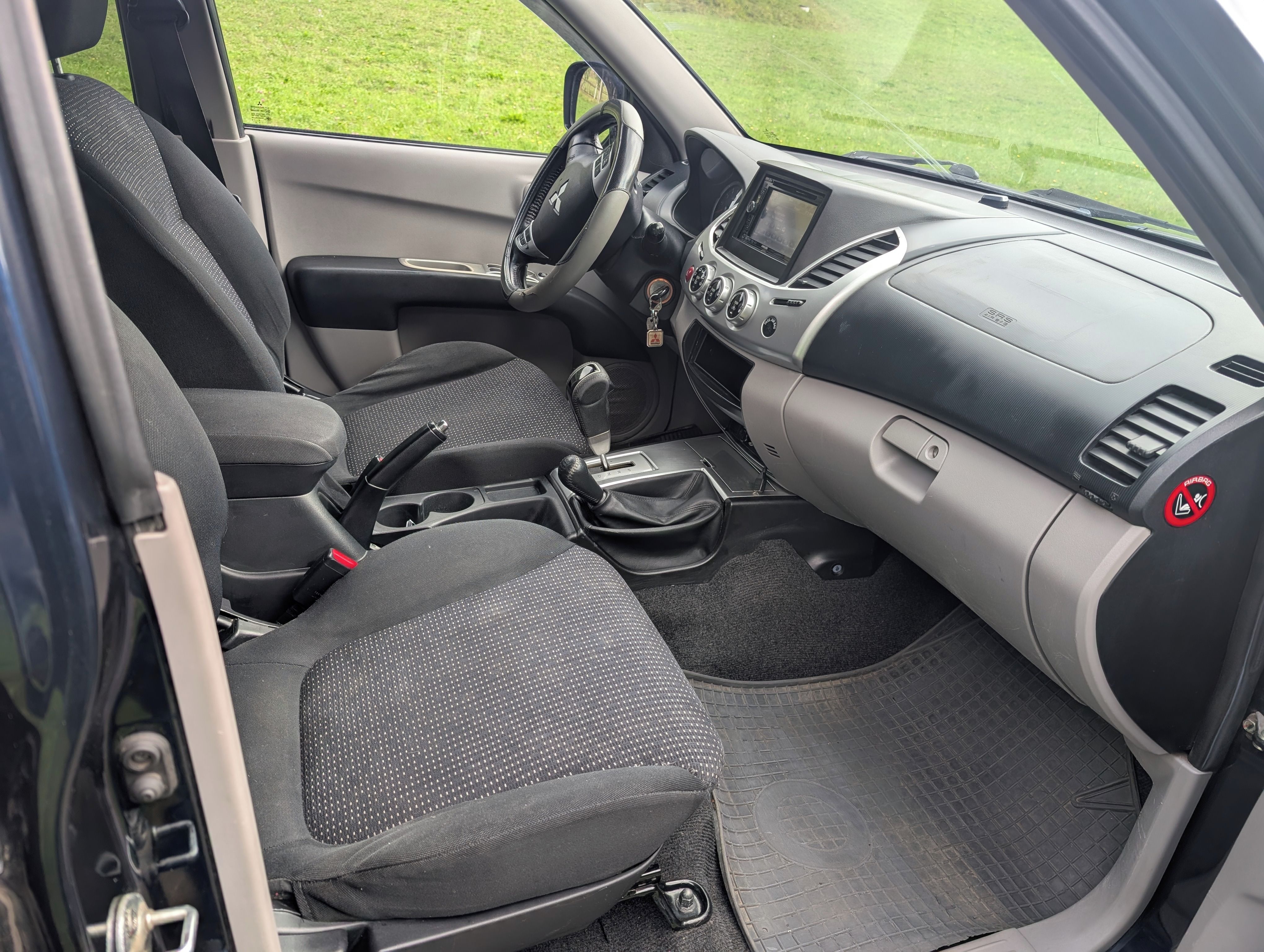 Mitsubishi L200 - fotka 6