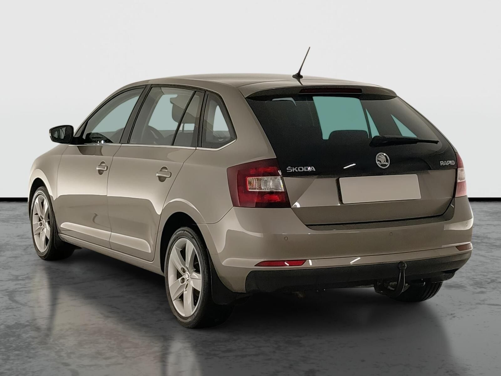 Škoda Rapid, 1.2 TSI, Spaceback, ČR,1.maj - fotka 4
