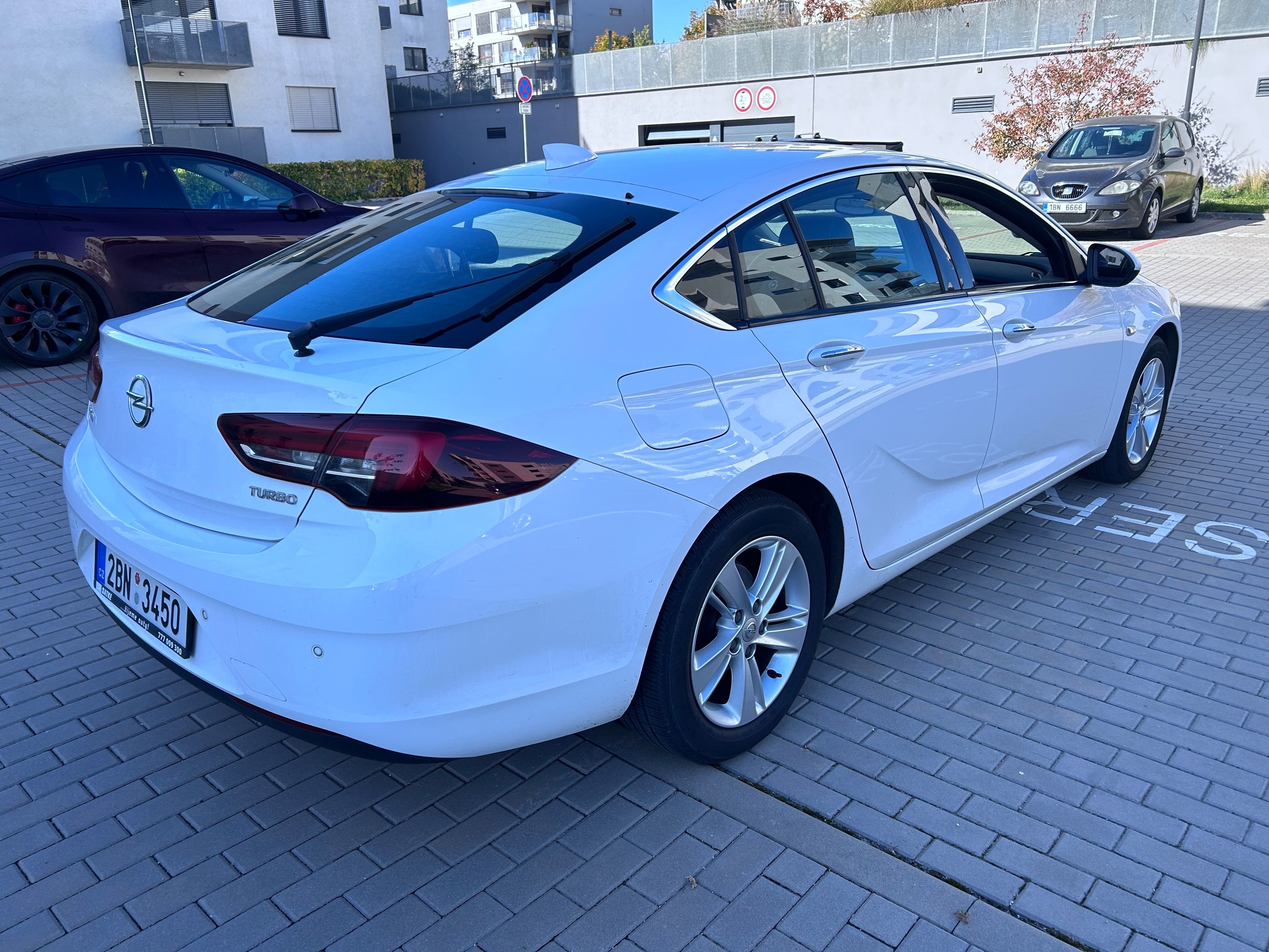 Opel Insignia, GRAND SPORT - fotka 5