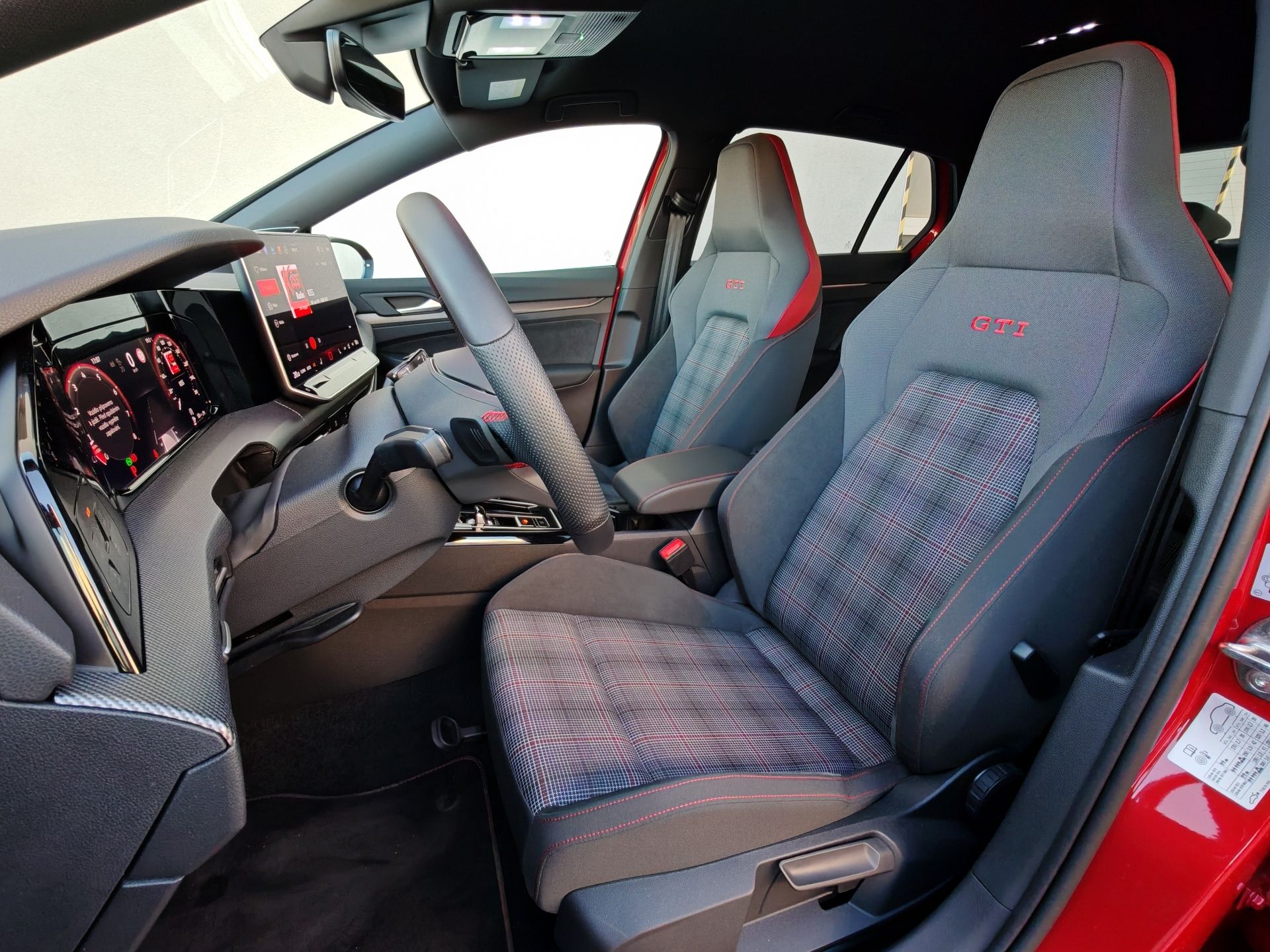 Volkswagen Golf, 2.0TSI 195kW 7DSG 360° KAMERA, - fotka 6