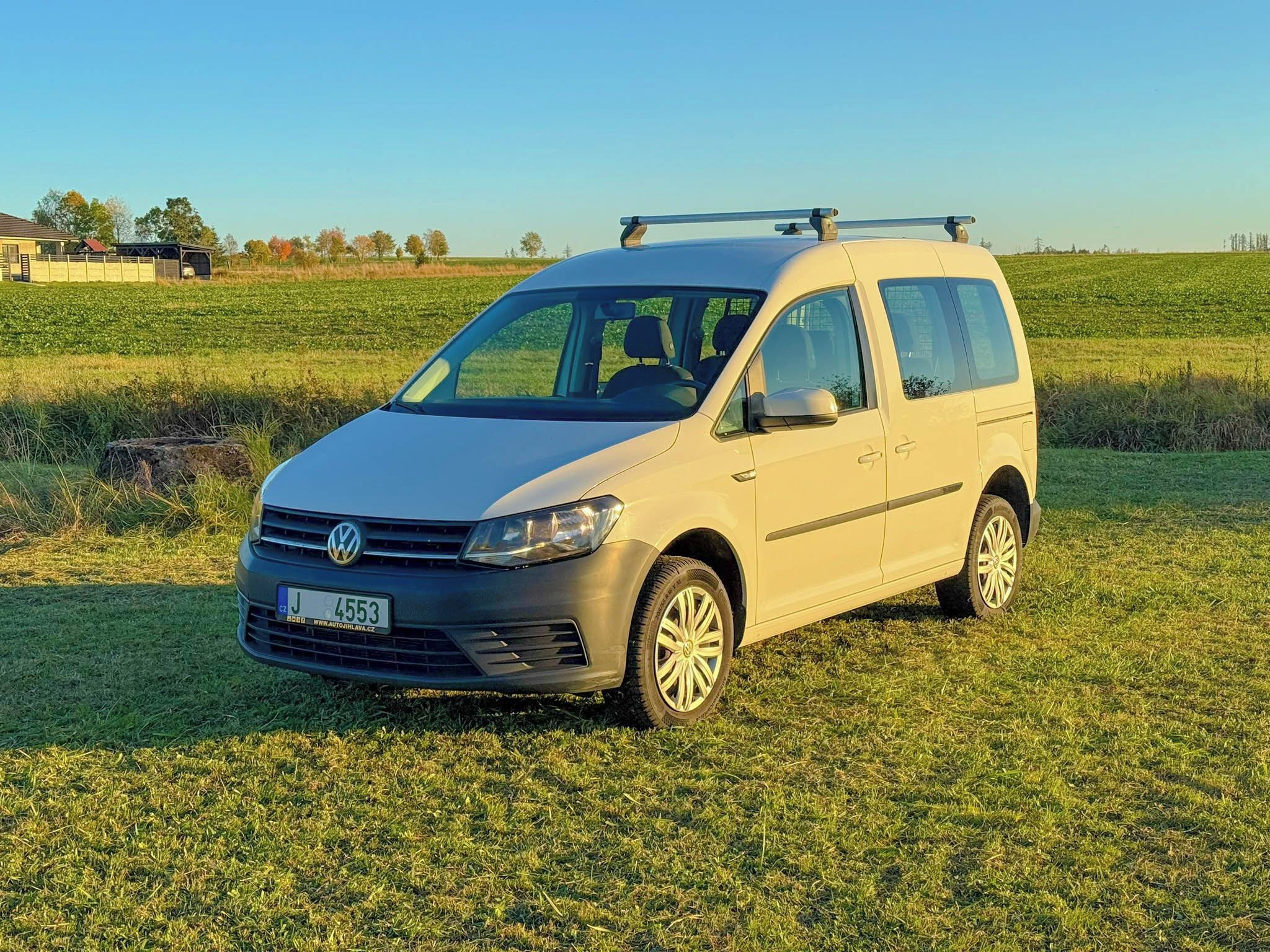 Volkswagen Caddy, 4x4 webasto 2.0TDi - fotka 2