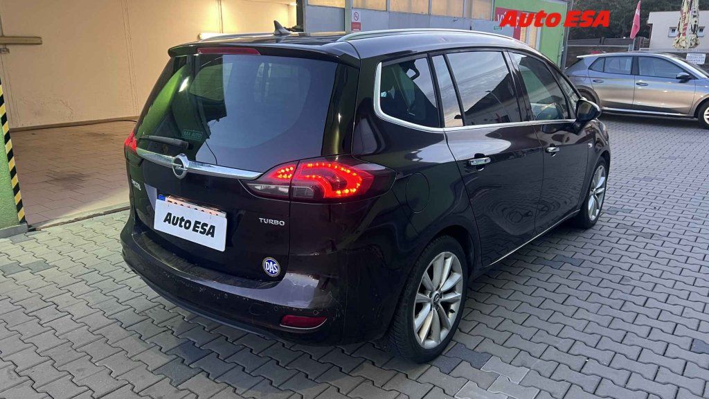 Opel Zafira, 1.4T Tourer,ČR - fotka 2