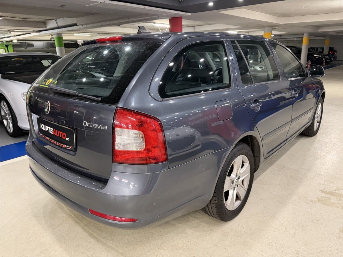 Škoda Octavia, 2,0 TDI - TOP STAV ! - fotka 3