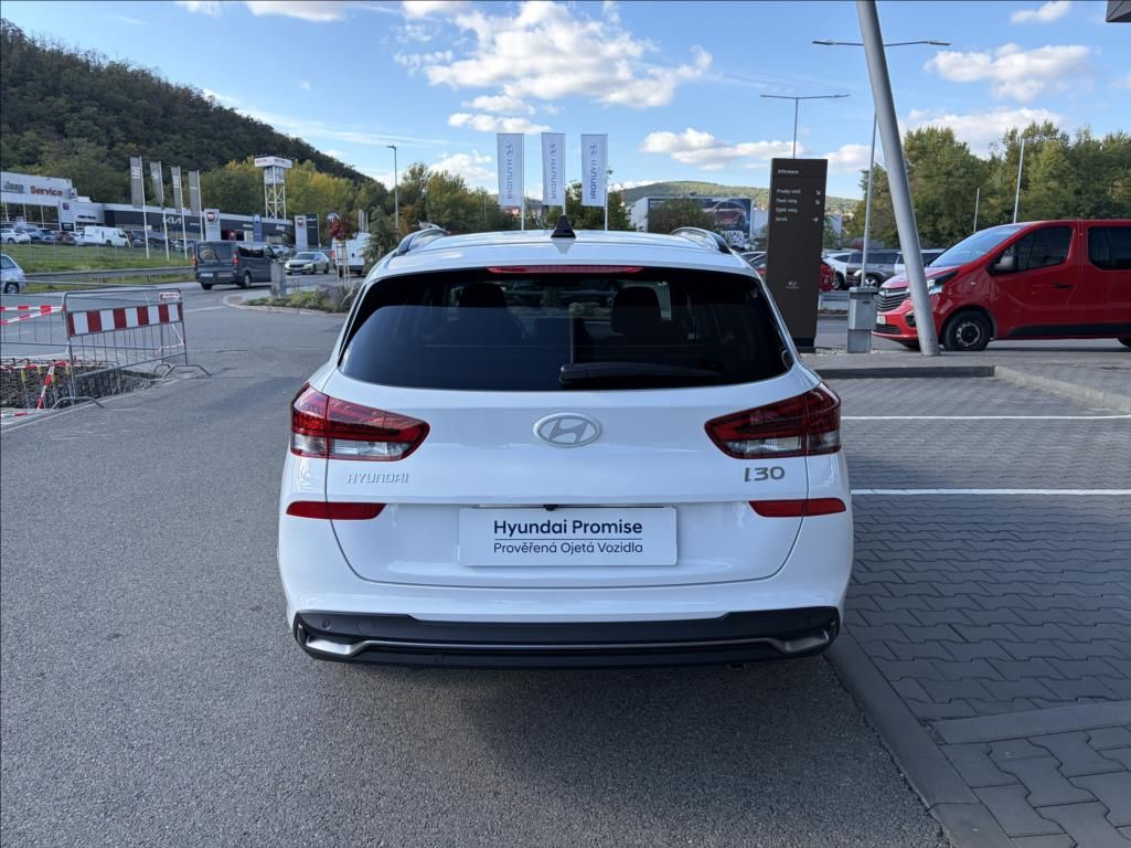 Hyundai i30, 1,0 T-GDI  WG FL Go Czech - fotka 6