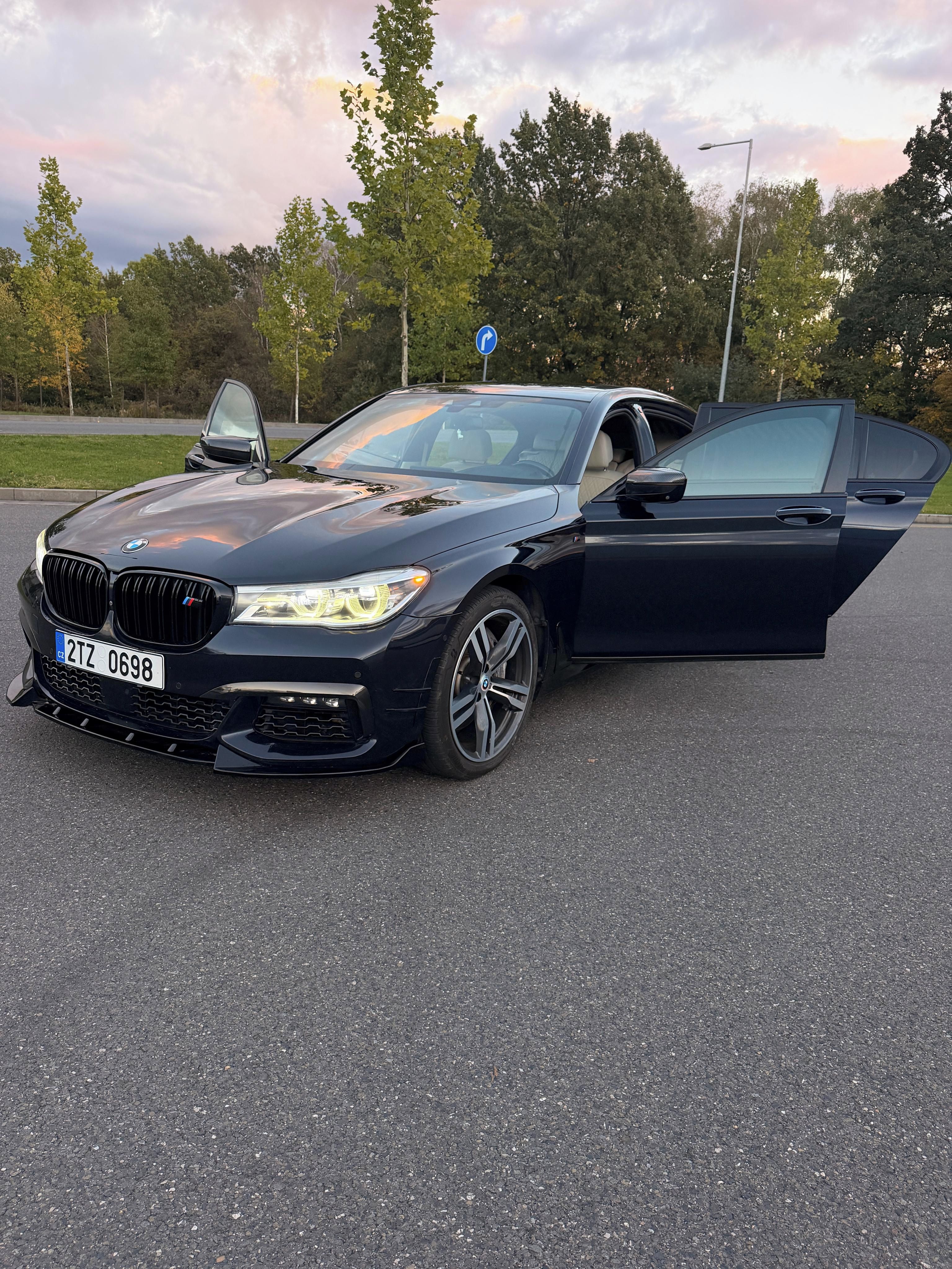 BMW Řada 7, BMW 750Li G12 | M Sport | FULL - fotka 5