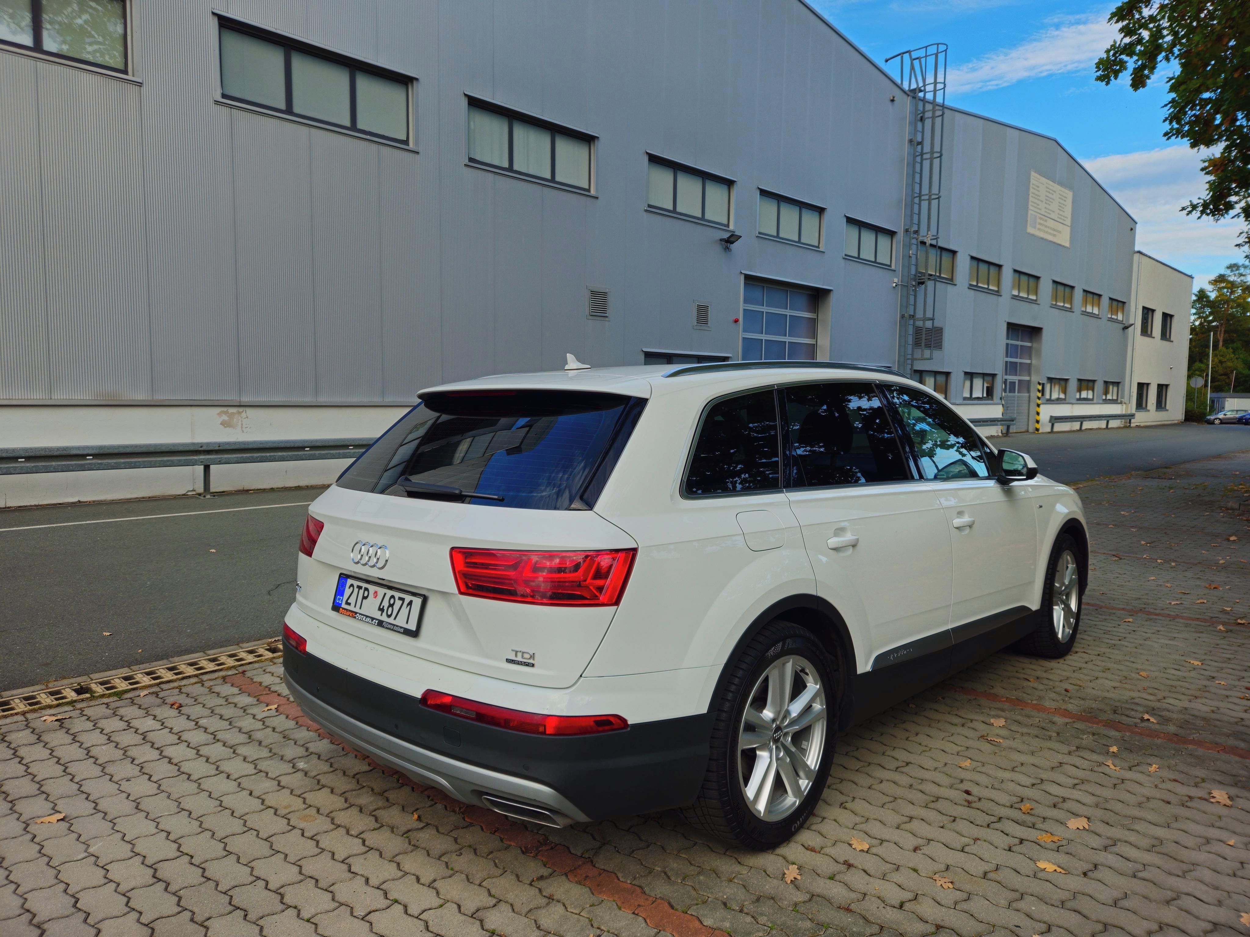 Audi Q7, 3.0 TDI S-Line - fotka 6