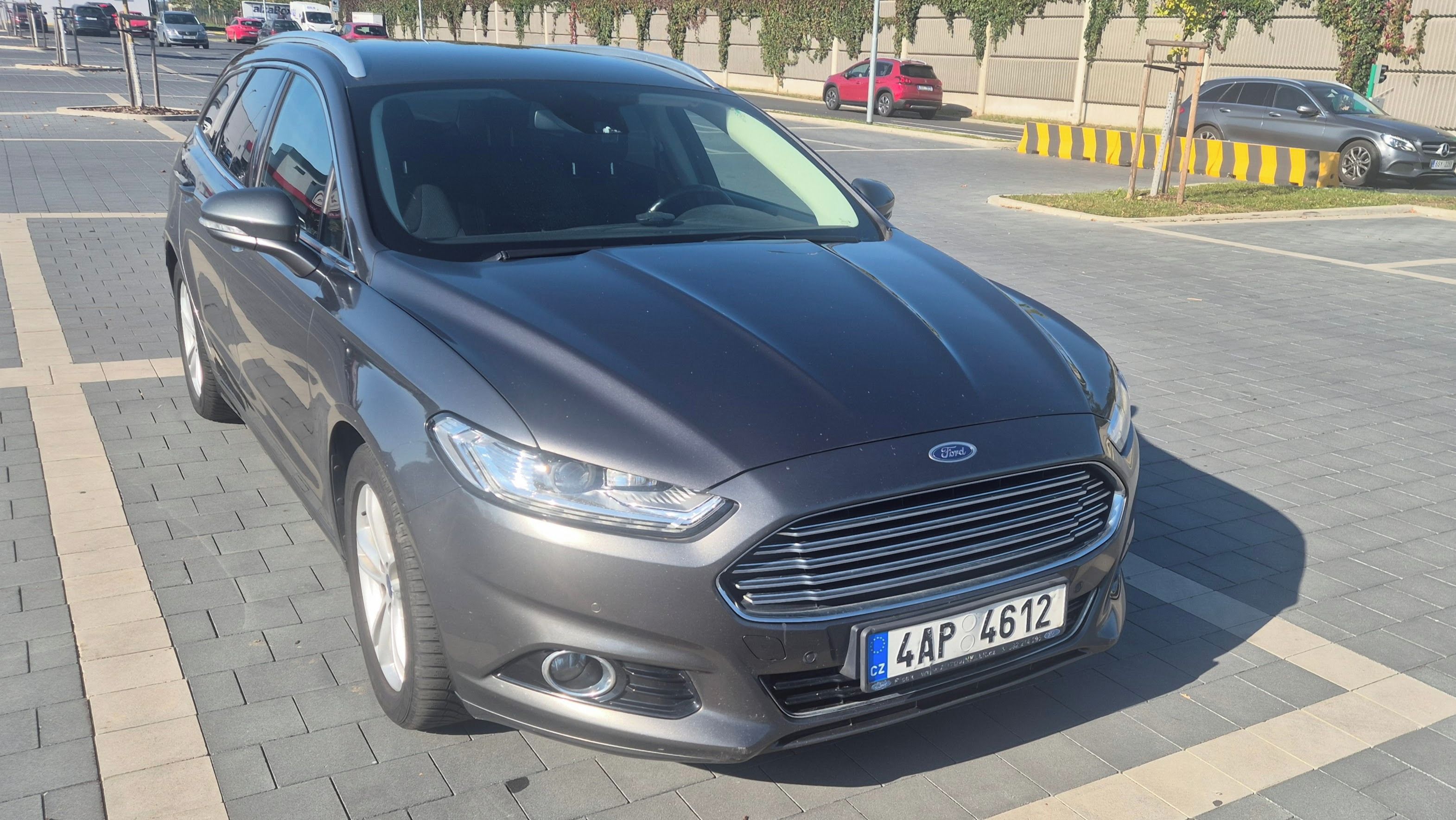 Ford Mondeo, Mondoe Mk 5 2.0 TDCi - fotka 2