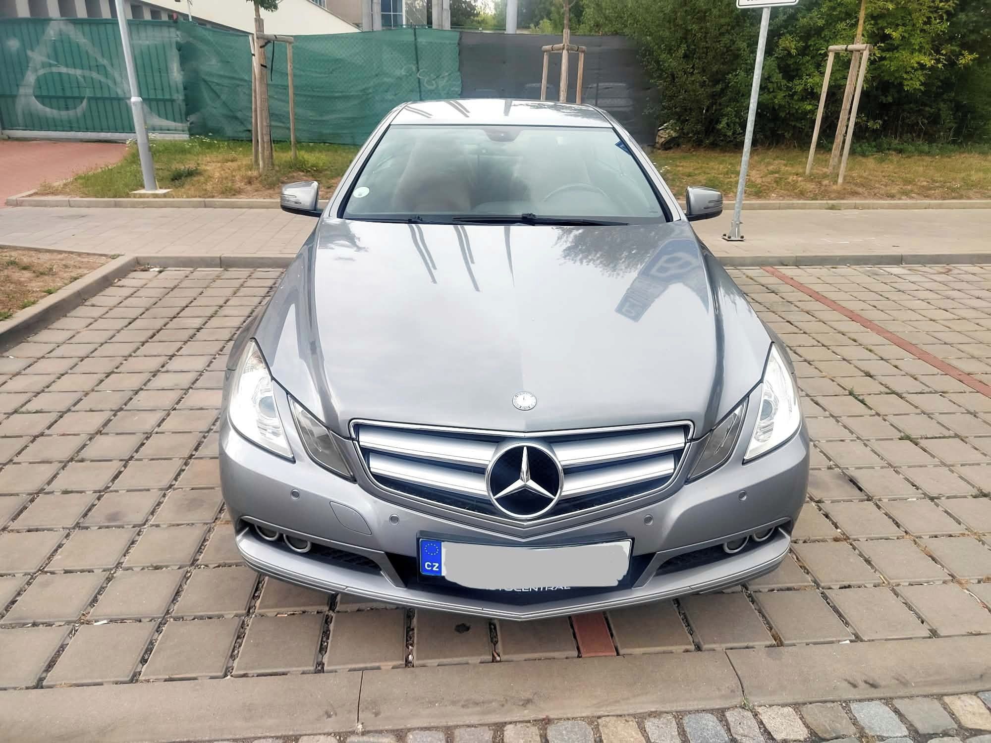 Mercedes-Benz Třídy E, Mercedes E 350 CDI, Kupé - fotka 2