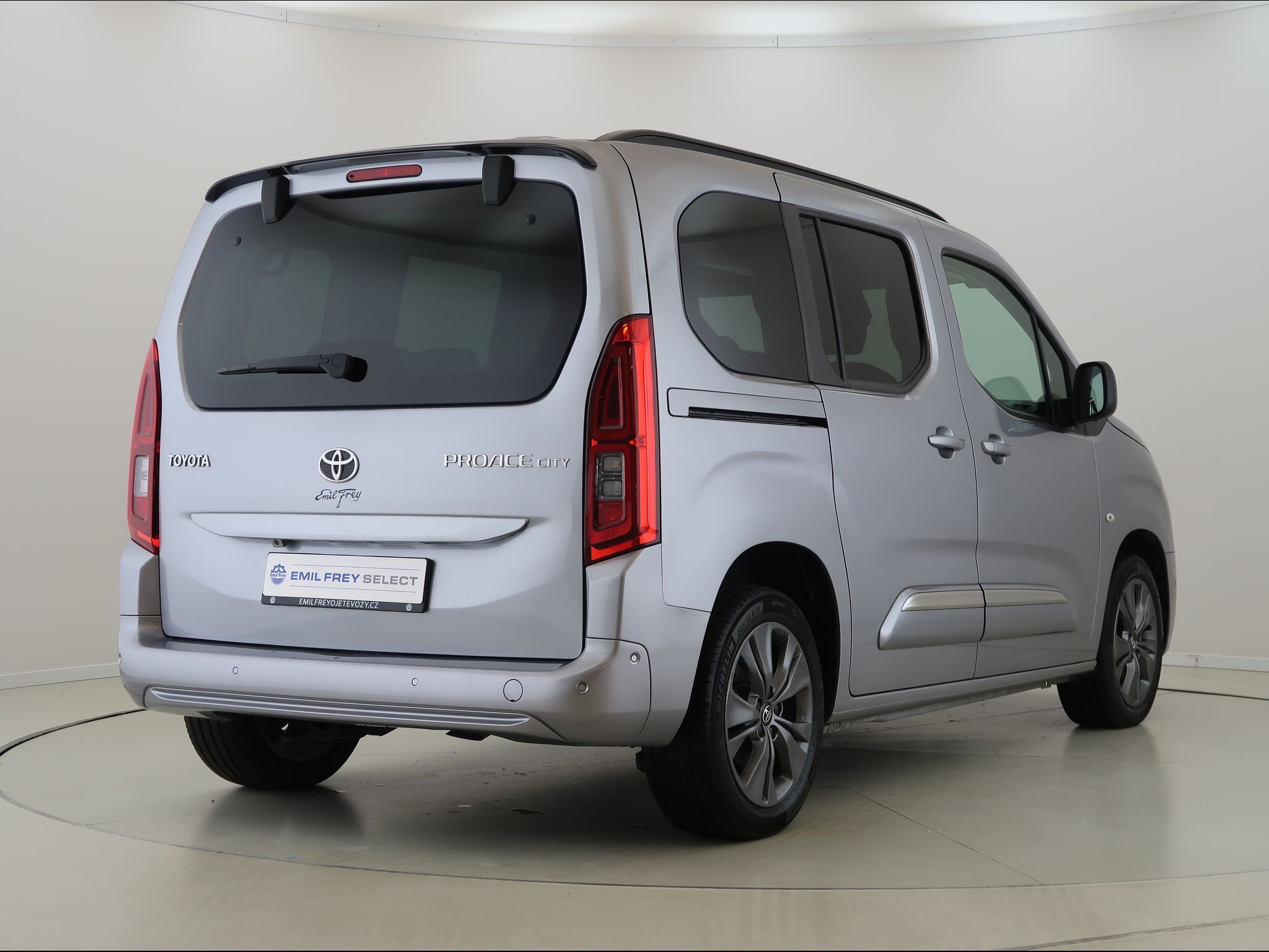 Toyota Proace, 1.5,D-4D,Family,Automat,CZ,1M - fotka 5