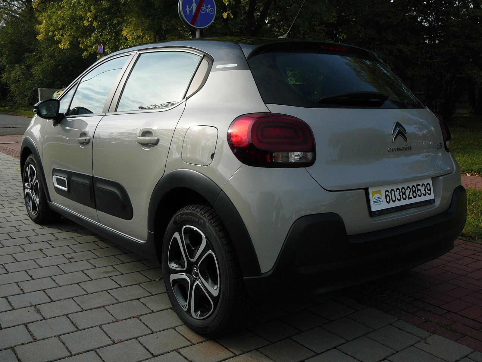 Citroën C3, 12i 81kW 1maj ČR - fotka 4