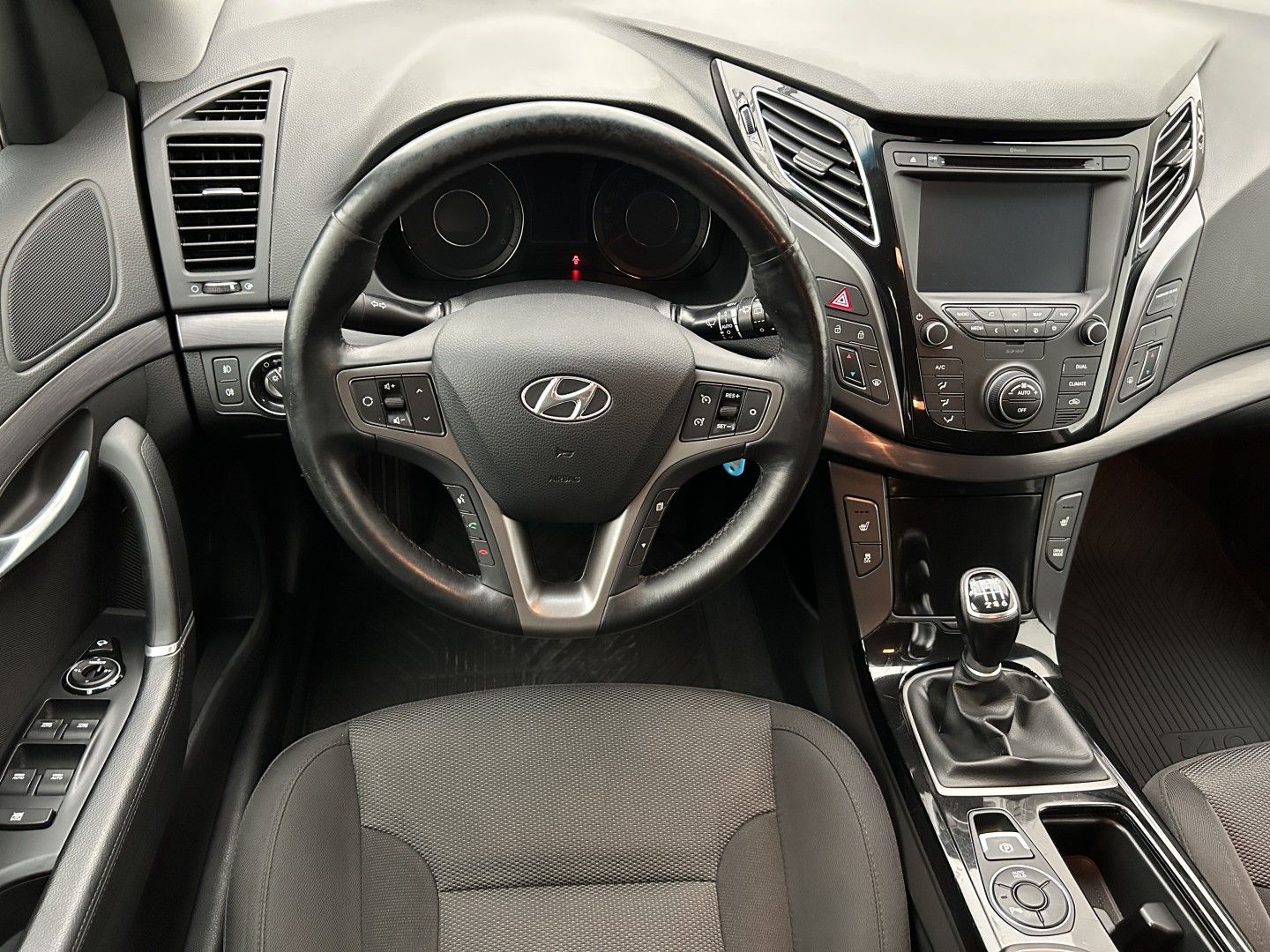 Hyundai i40, 1.7CRDI 104kW Experience - fotka 5