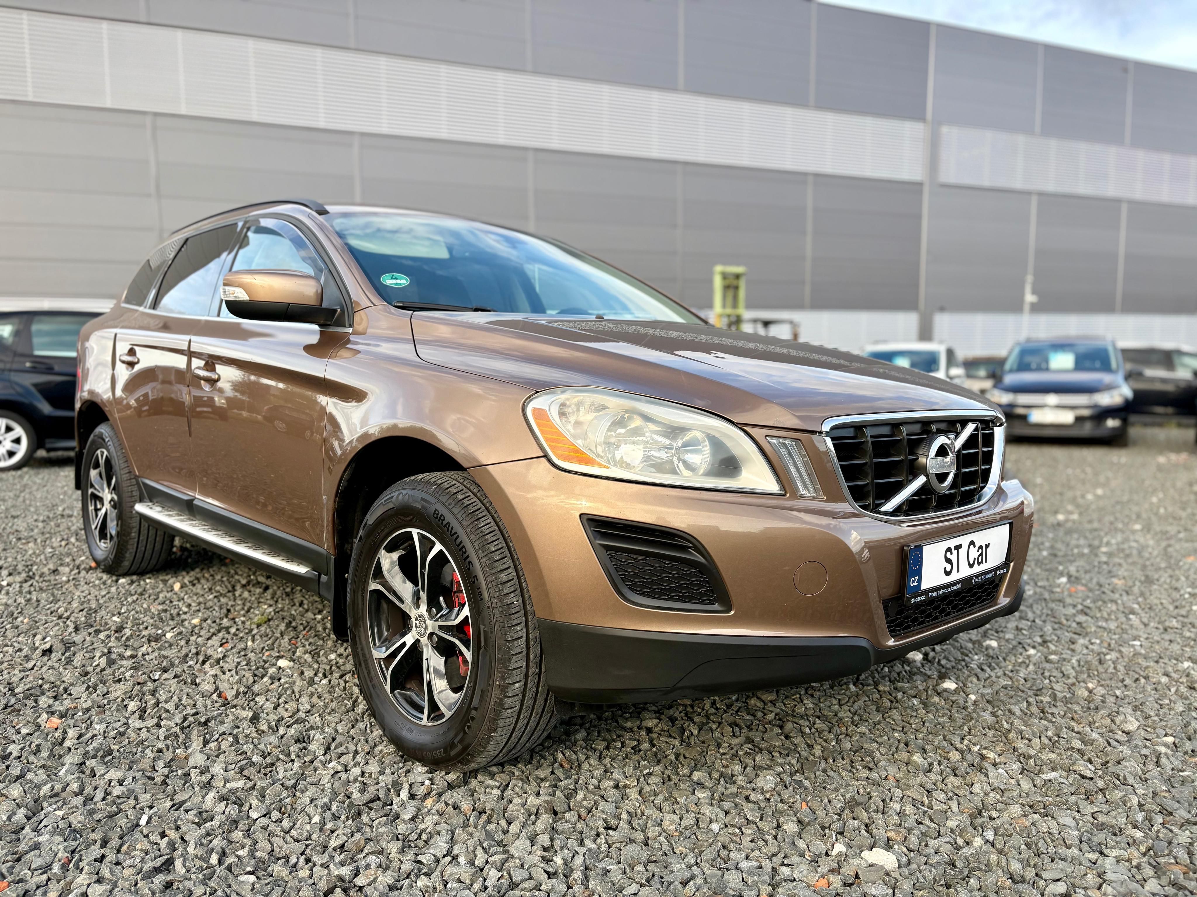 Volvo XC60, 2.4D5 151kw AWD Aut. Pův. ČR - fotka 3