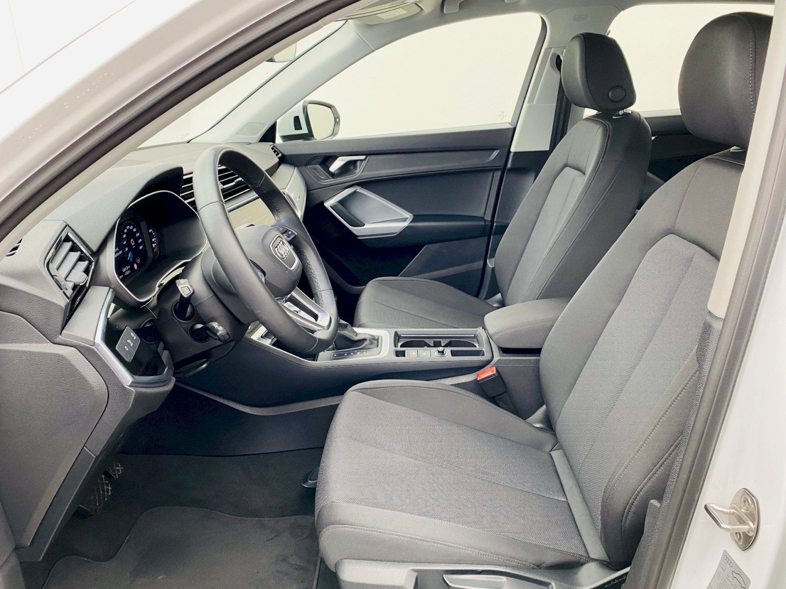 Audi Q3, 1.5TFSI 110KW S-tronic - fotka 5