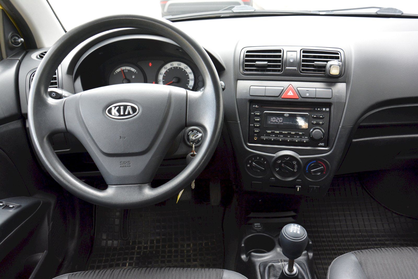 Kia Picanto, 1.0 LX 45 kW 1. generace - fotka 5