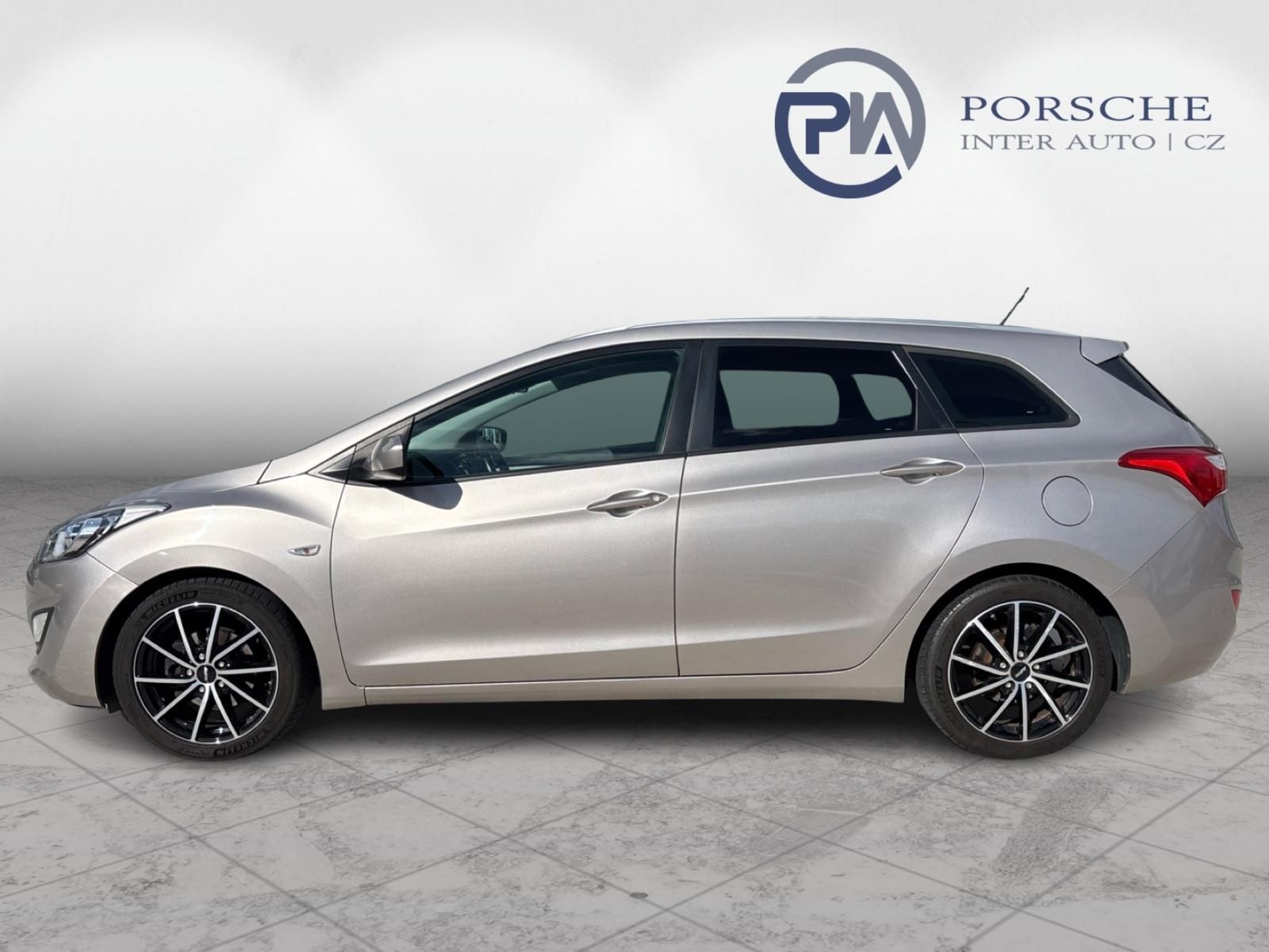 Hyundai i30, 1.6 GDi 99kW - fotka 4