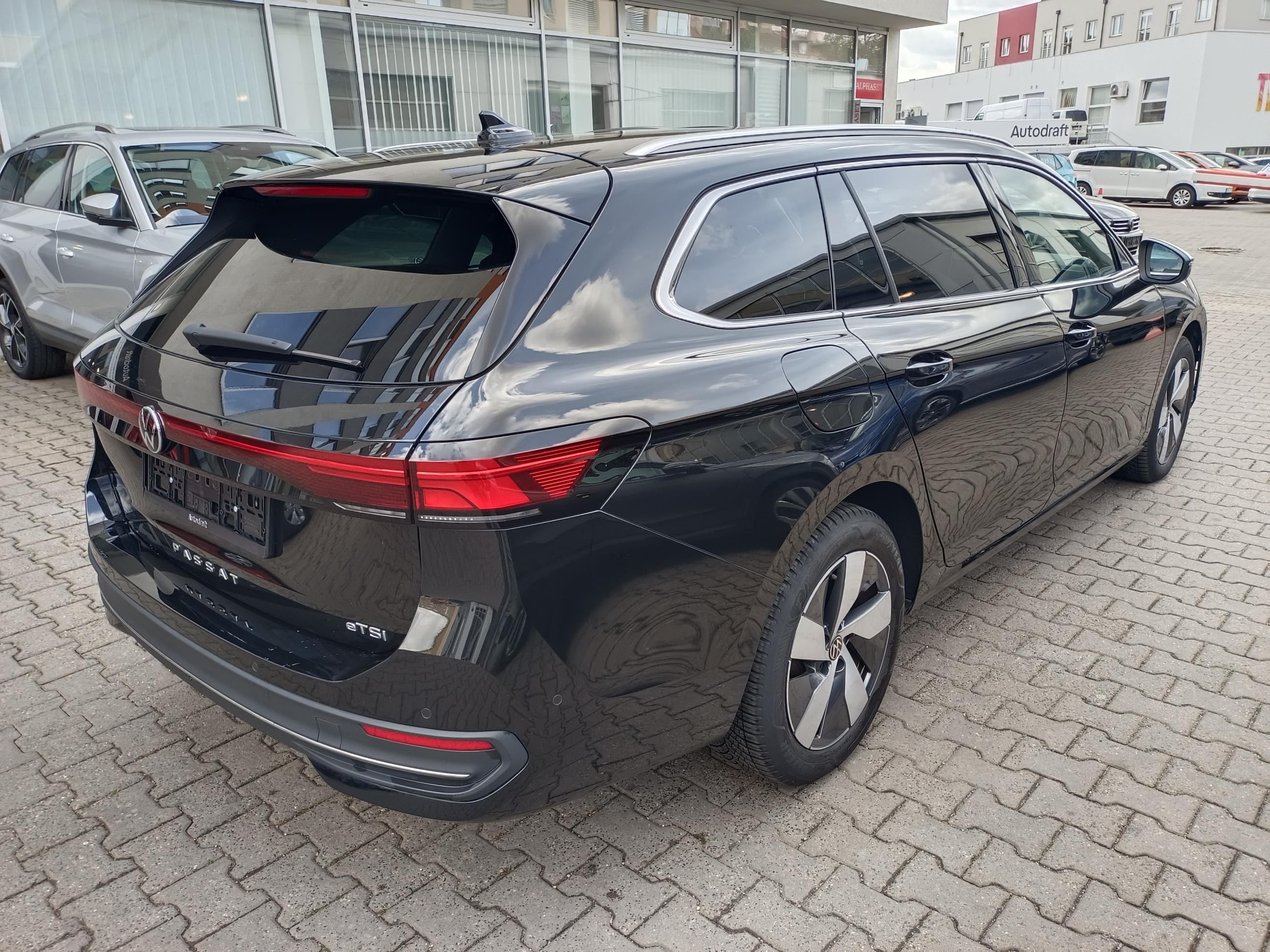 Volkswagen Passat Variant, 1.5 eTSI 110kW DSG - fotka 6