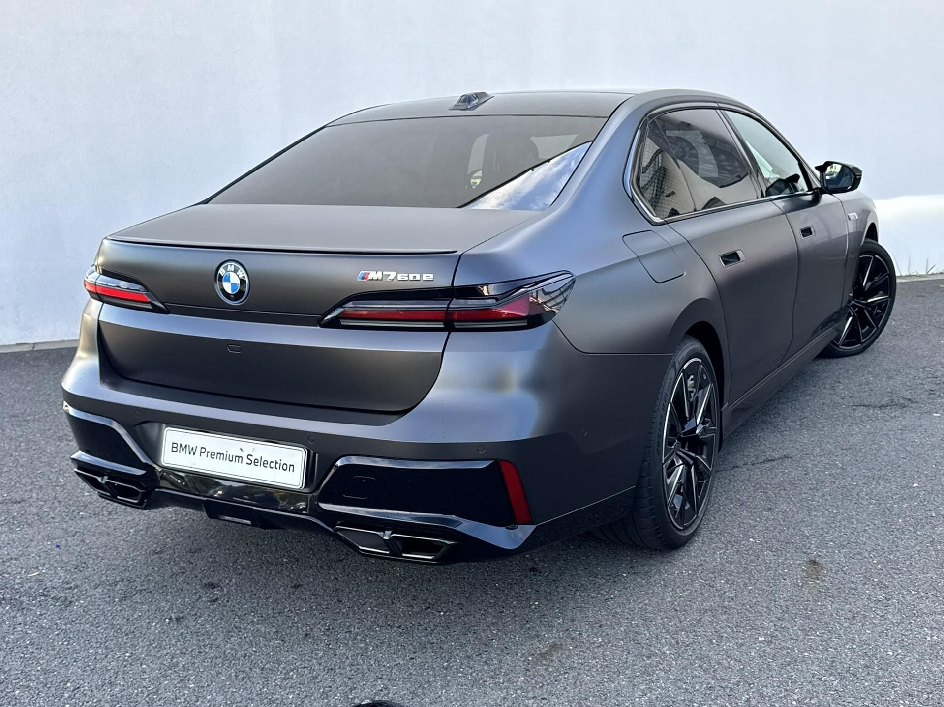 BMW Řada 7, M760e xDrive Sedan záruka 5 le - fotka 2