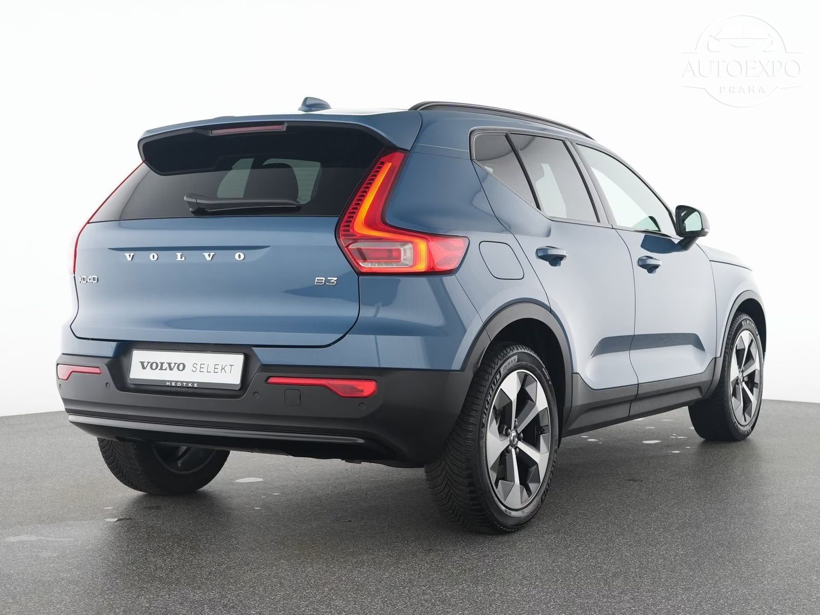 Volvo XC40, B3 Plus Dark - fotka 6
