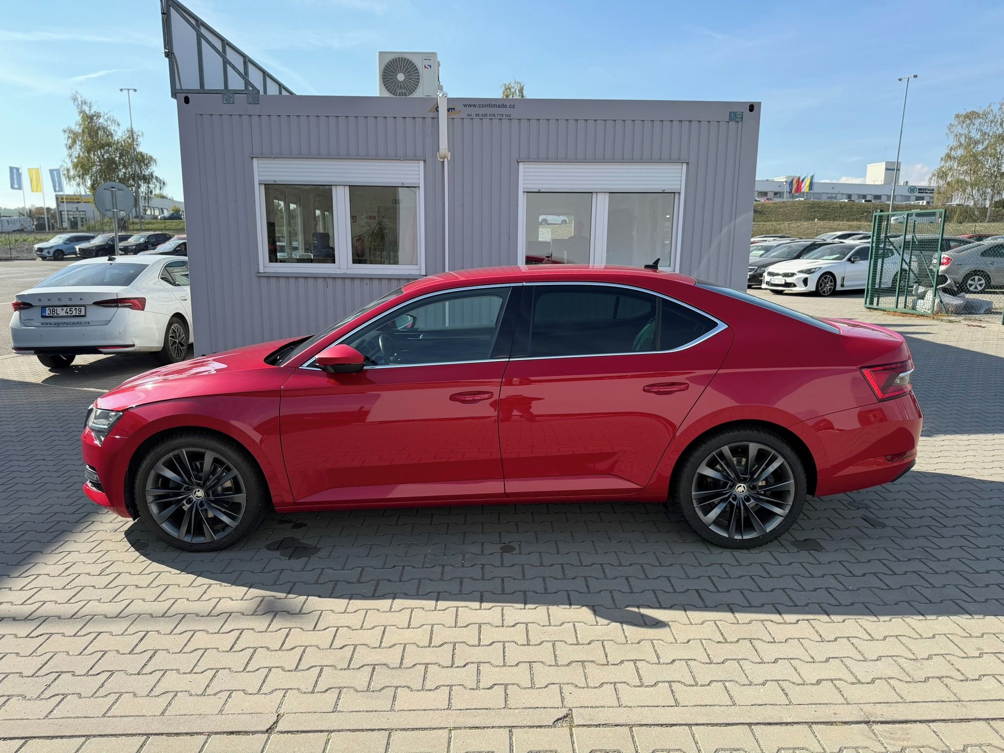 Škoda Superb, 2.0 TDI 110kW Style DSG - fotka 4