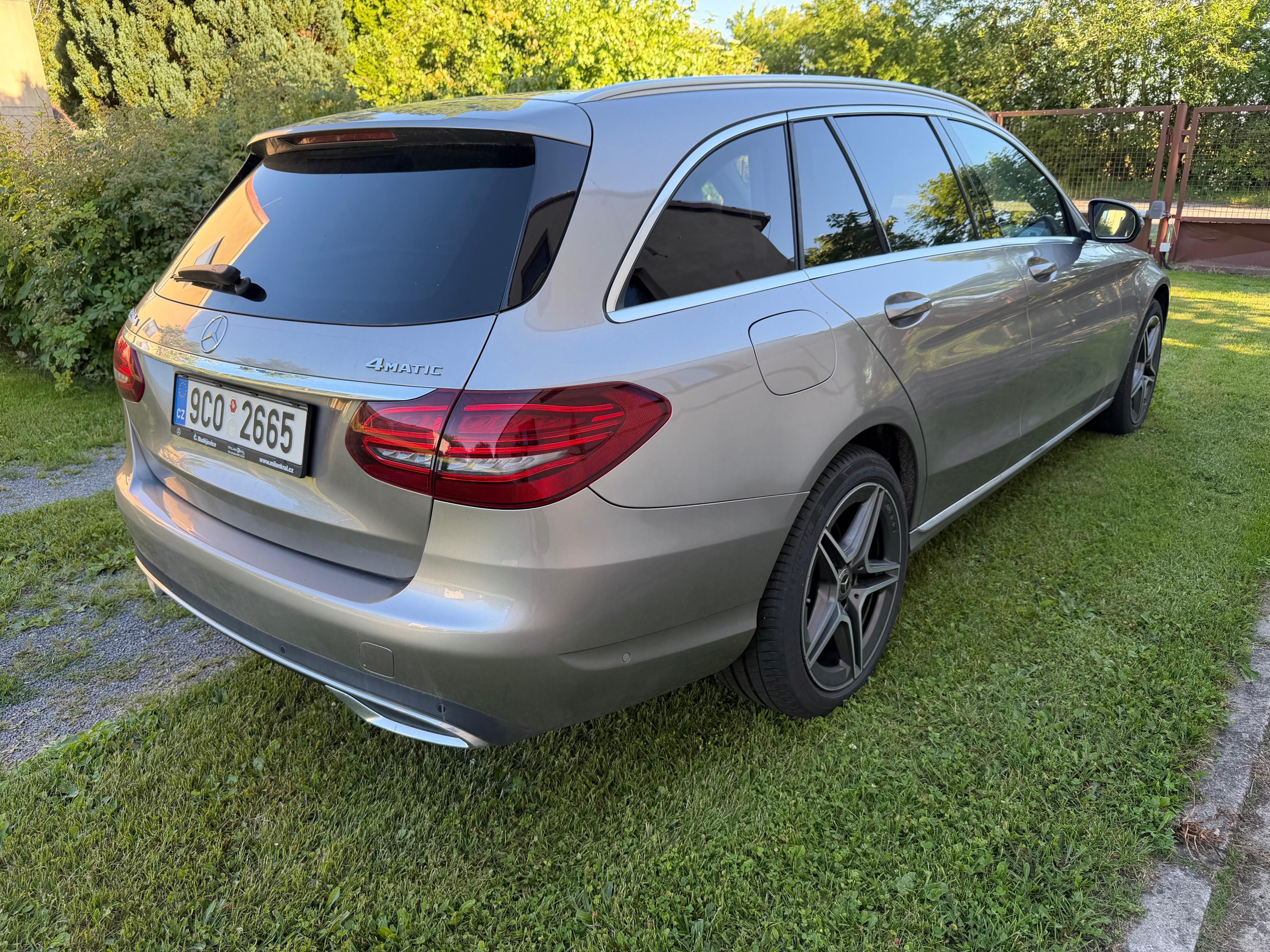 Mercedes-Benz Třídy C, Mercedes Benz C220d 4matic - fotka 4