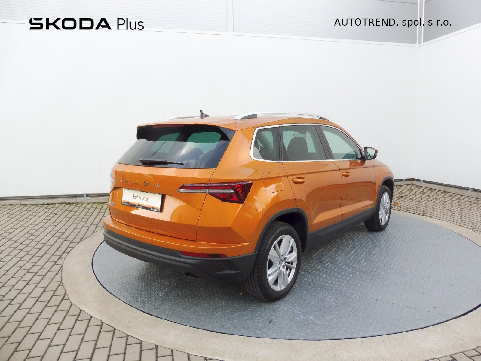 Škoda Karoq, Top Selection 1,5 TSI 110kW - fotka 2