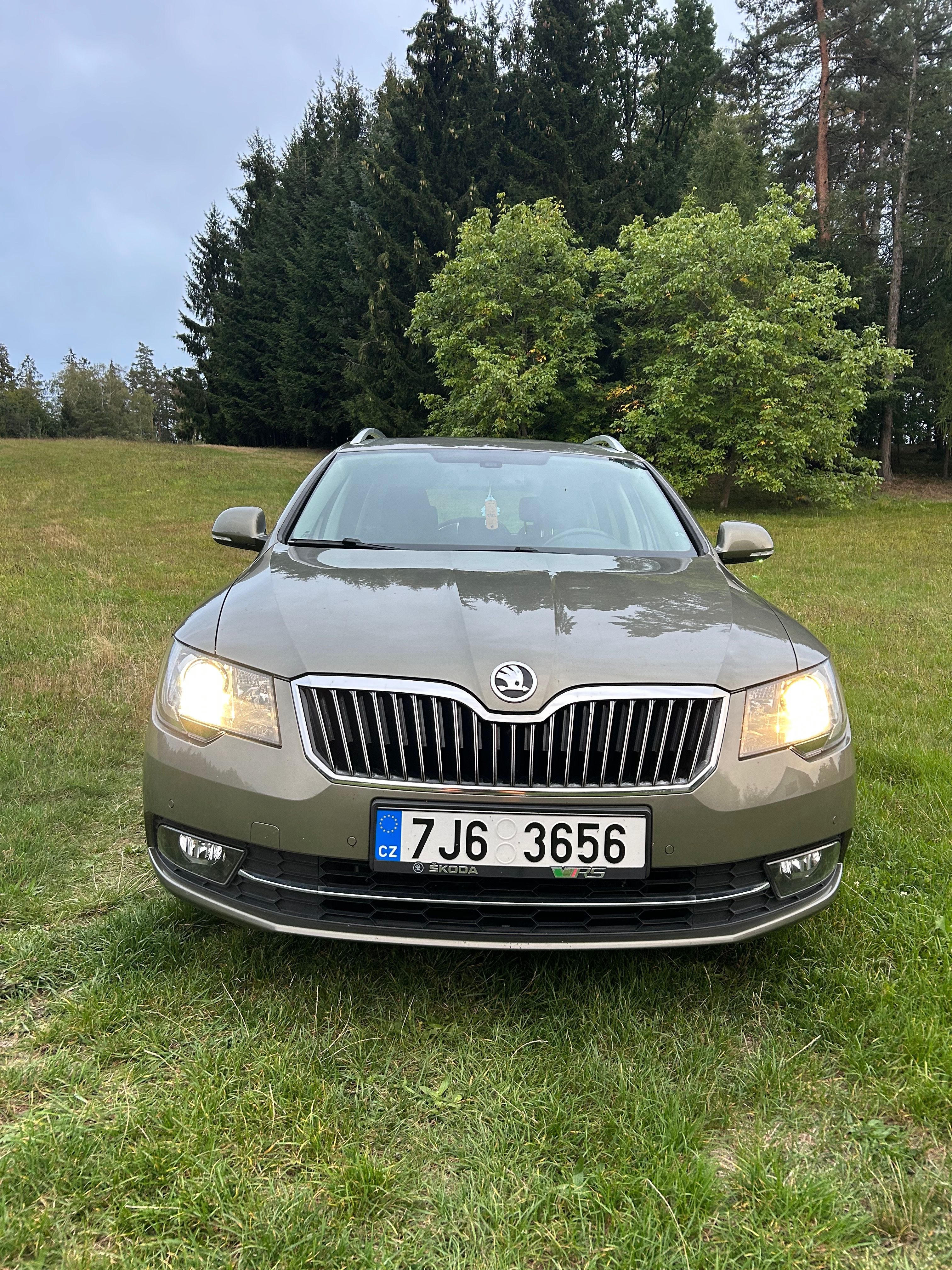 Škoda Superb, 1.6 TDI, 77kw, manuál - fotka 3