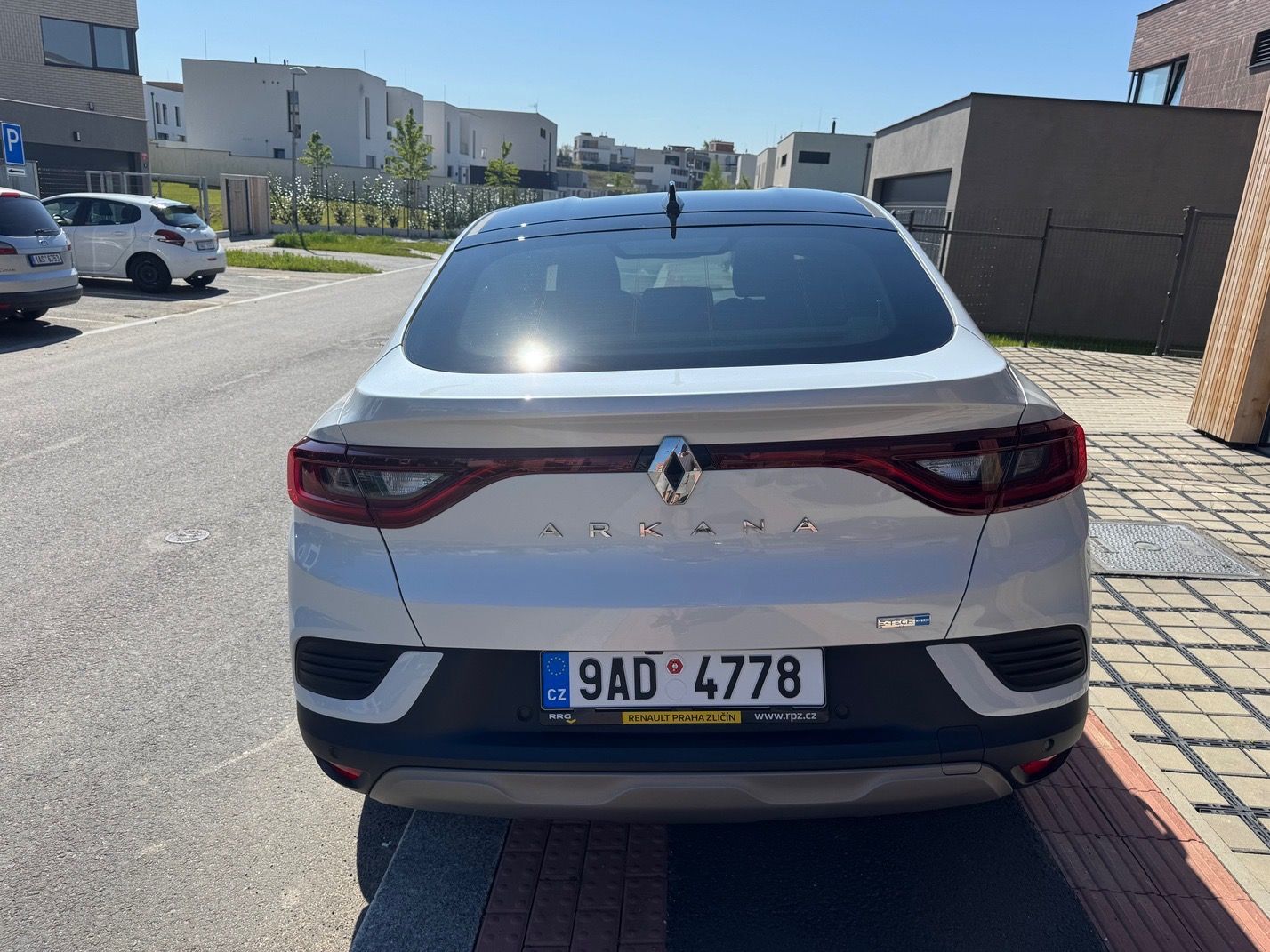 Renault Arkana, 1.6 E-TECH Hybrid - fotka 2