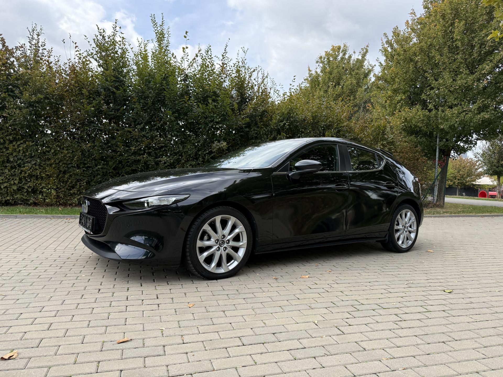 Mazda 3, 2.0 Skyactiv-X Mild-Hybrid - fotka 4