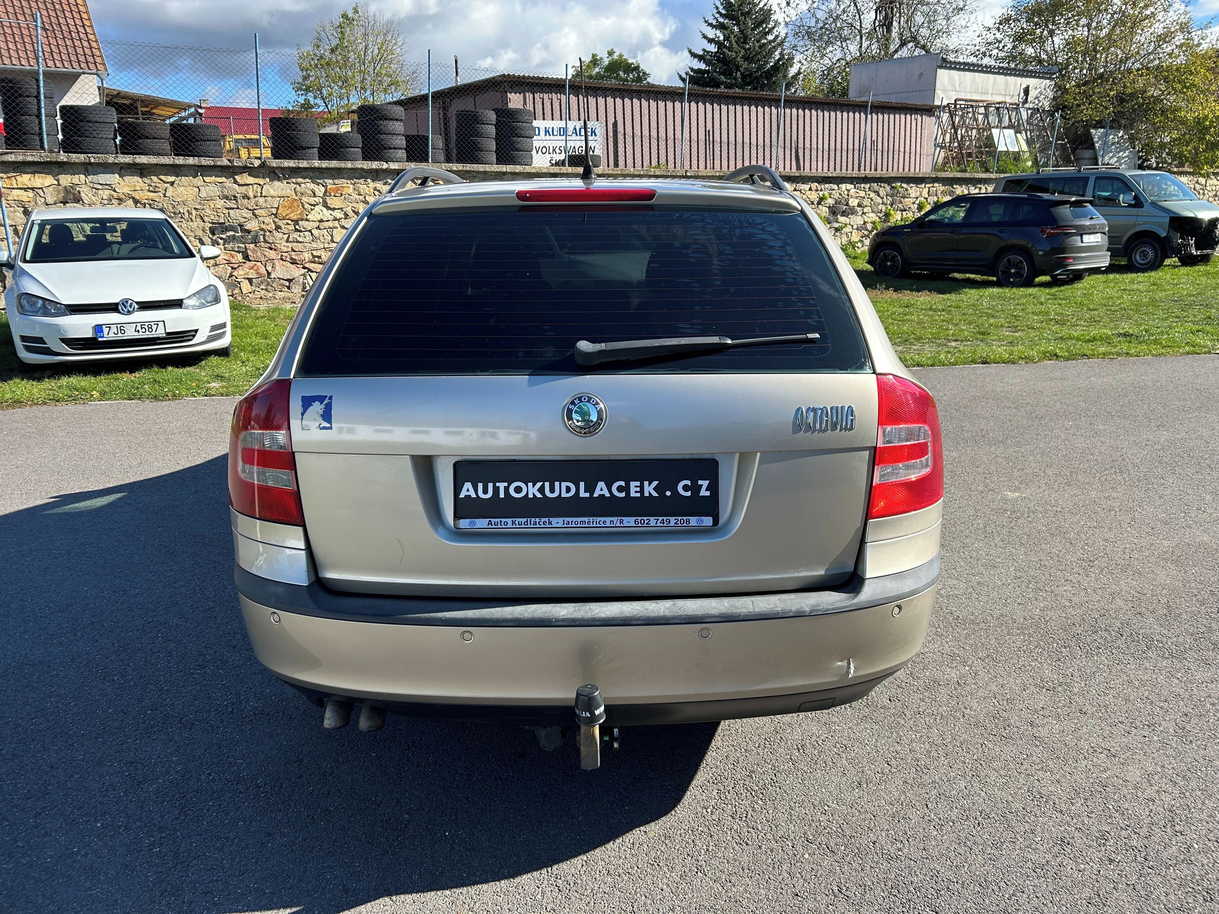Škoda Octavia, 2 - 2.0 TDI - DSG - fotka 6