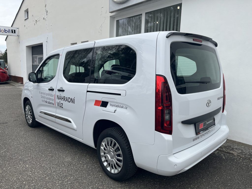 Toyota Proace City Verso, 1.5 D 100 MT Business - fotka 5