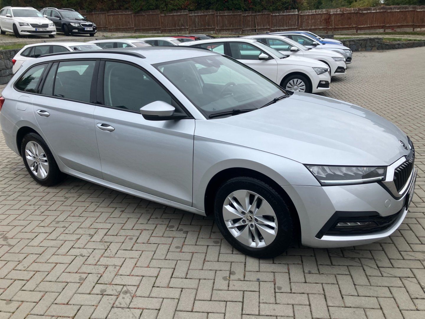 Škoda Octavia, 2.0TDI AMBITION PLUS 67TKM ČR - fotka 2