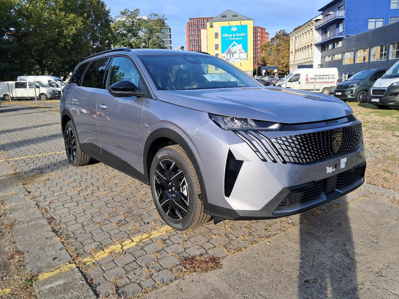 Peugeot 5008, ALLURE Hybrid 145 e-DCS6-7 mís - fotka 3