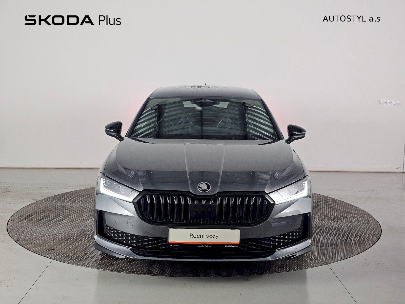 Škoda Superb, 2.0TSI 195kW 4X4 Sportline TAŽ - fotka 4