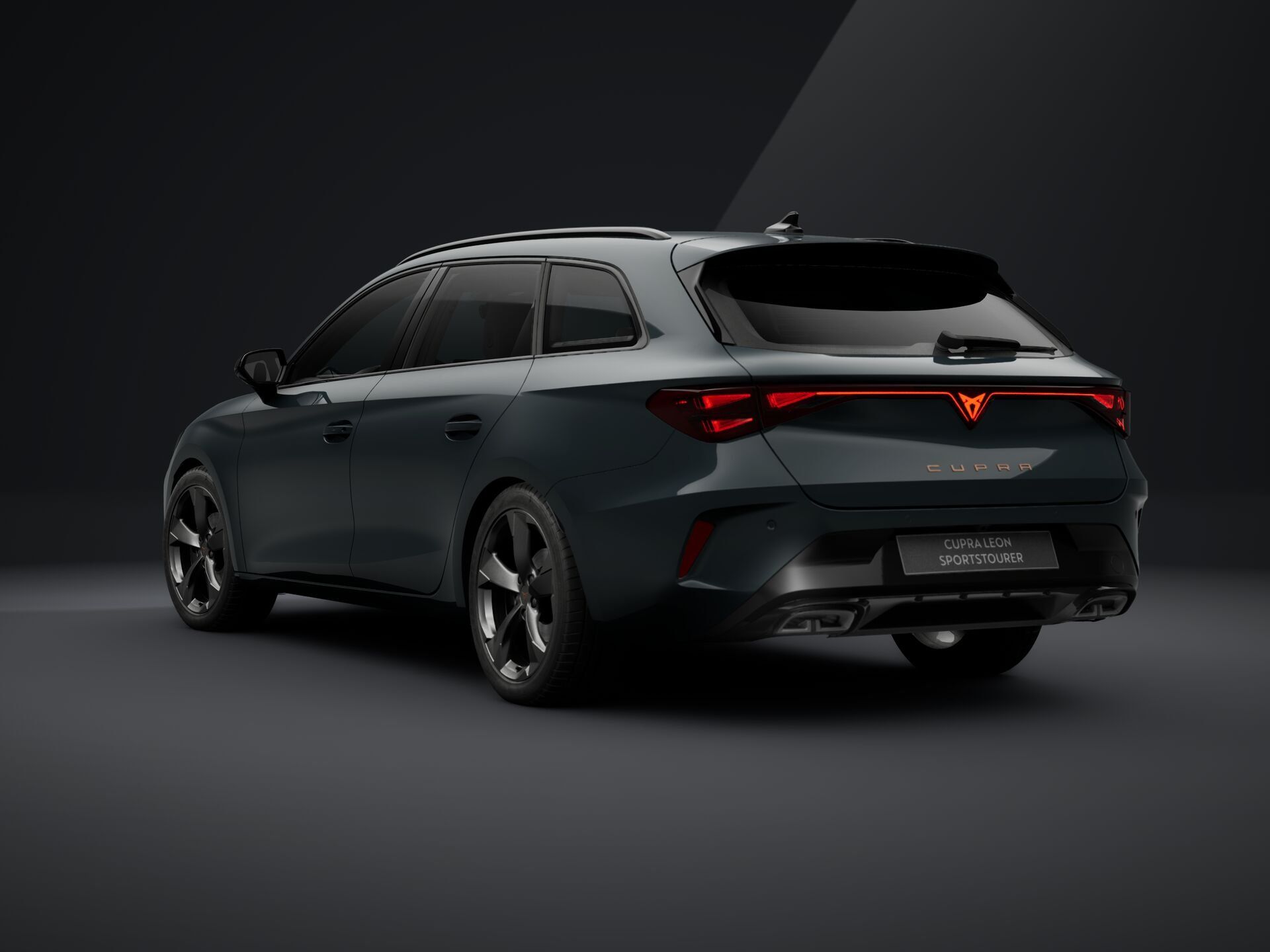 Cupra Leon, Leon SP 1.5 eTSI 150k DSG - fotka 3