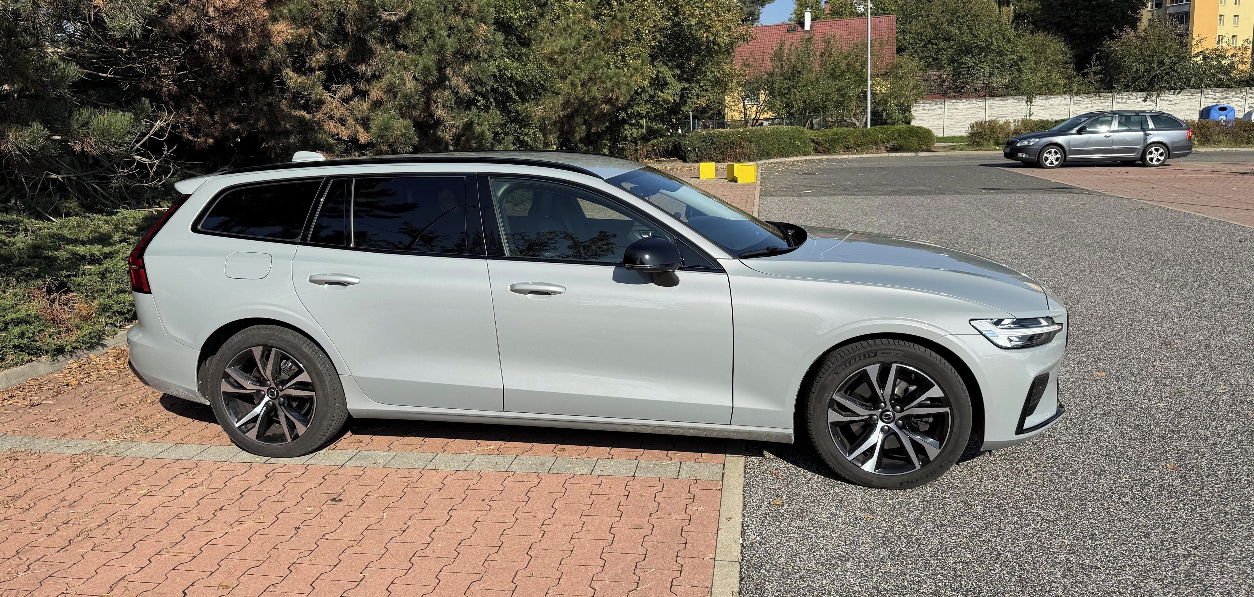 Volvo V60 - fotka 2